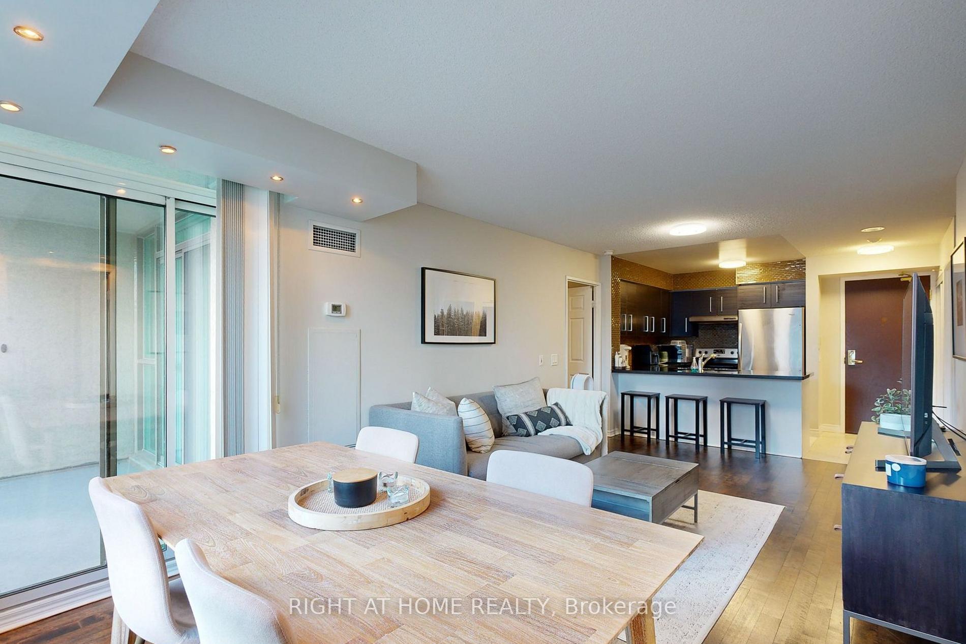 Photo 14 of Unit 1507, 18 Parkview Avenue, North York, Willowdale East — HOMEH