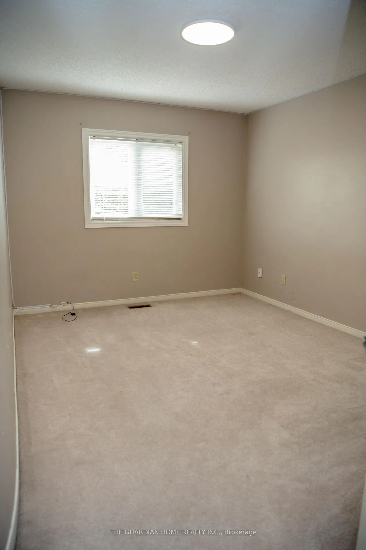 Photo 12 of 11 Burnhope Drive, Brampton, Brampton West — HOMEH