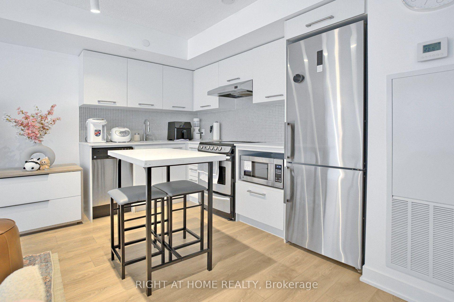 Photo 10 of Unit 1406, 87 Peter Street, Toronto, Waterfront Communities — HOMEH
