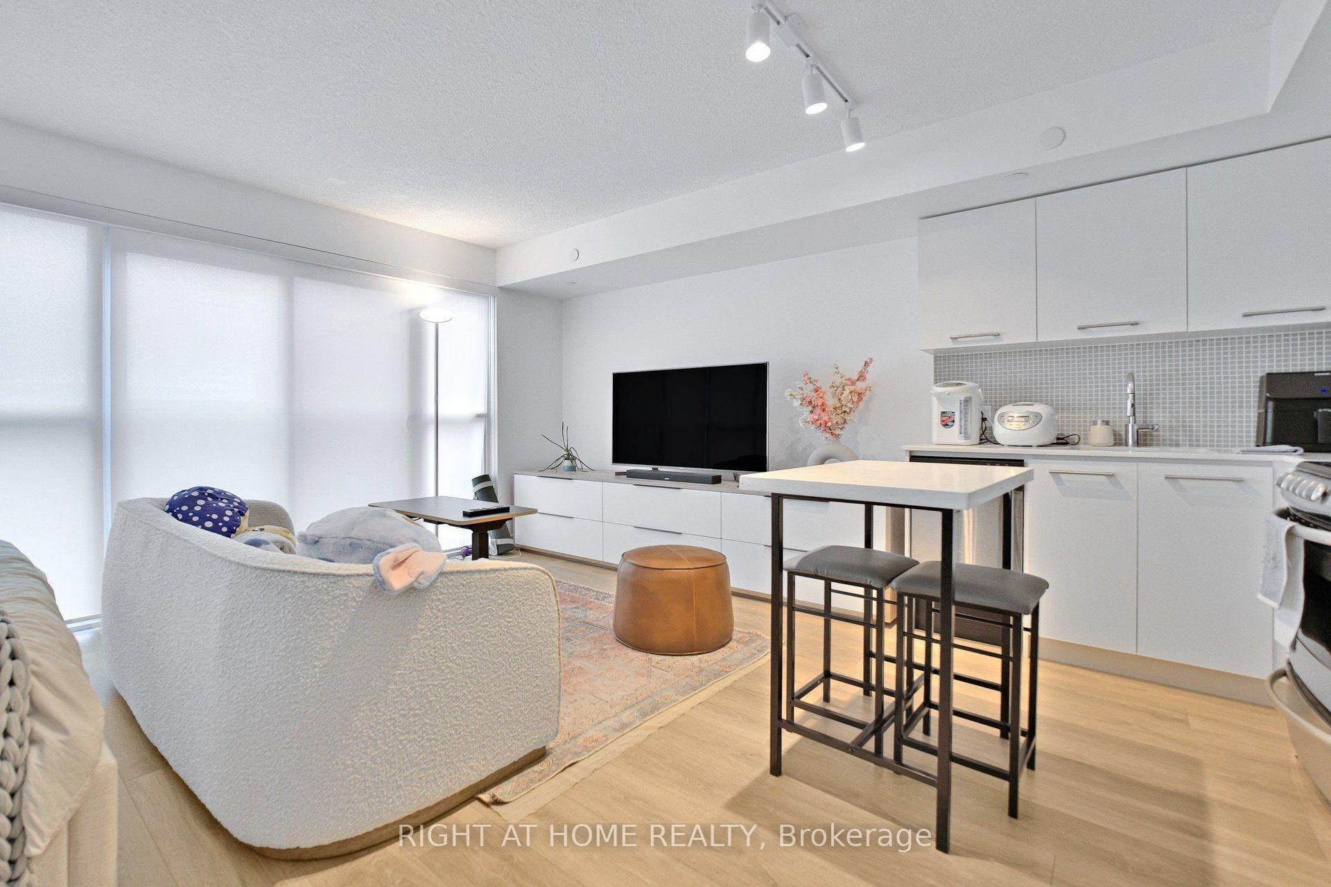 Photo 14 of Unit 1406, 87 Peter Street, Toronto, Waterfront Communities — HOMEH