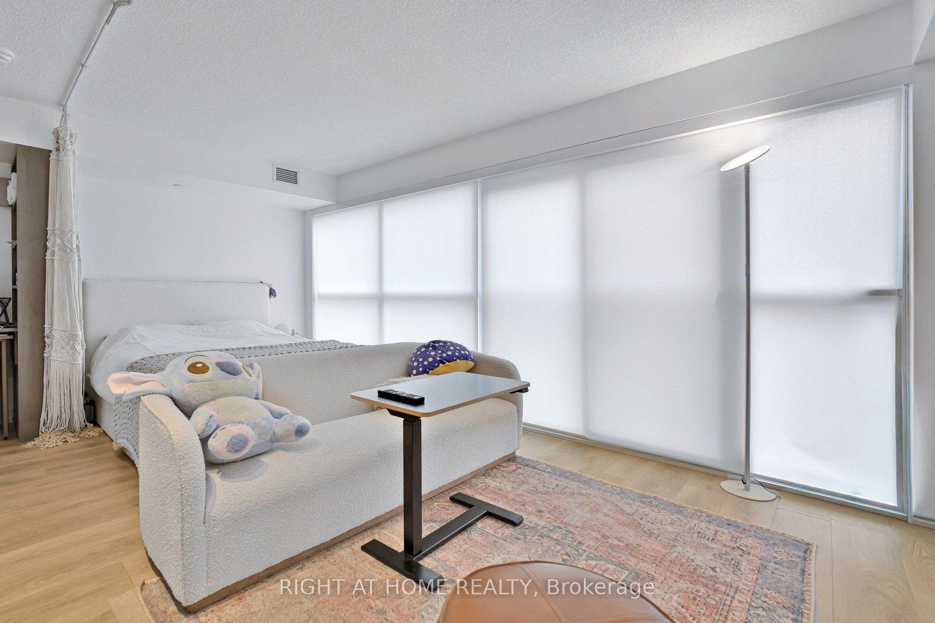 Photo 15 of Unit 1406, 87 Peter Street, Toronto, Waterfront Communities — HOMEH