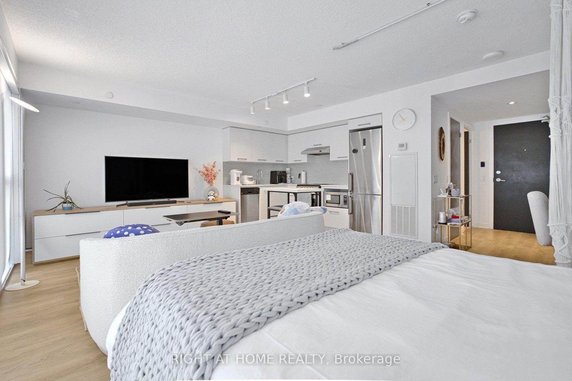 Photo 21 of Unit 1406, 87 Peter Street, Toronto, Waterfront Communities — HOMEH