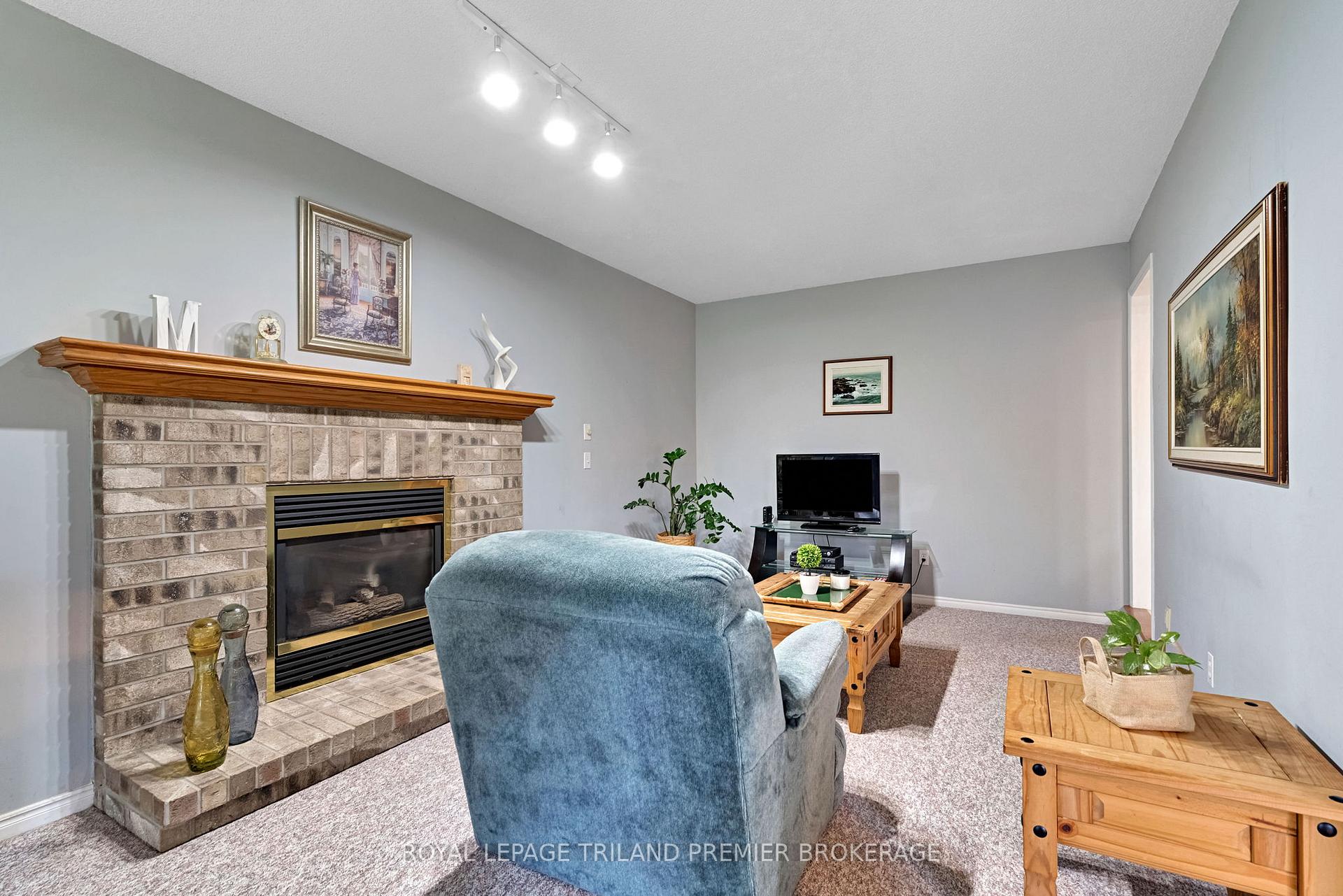 Photo 14 of 74 Napoleon Drive, London, East I — HOMEH