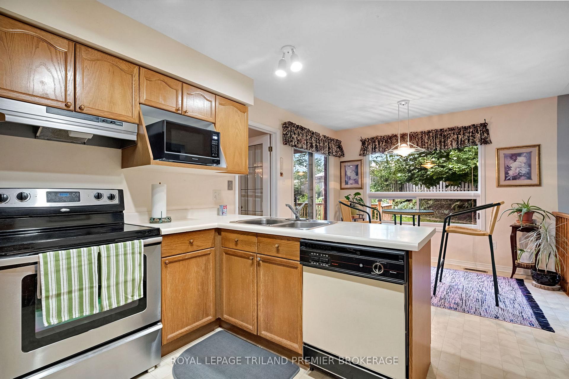Photo 18 of 74 Napoleon Drive, London, East I — HOMEH
