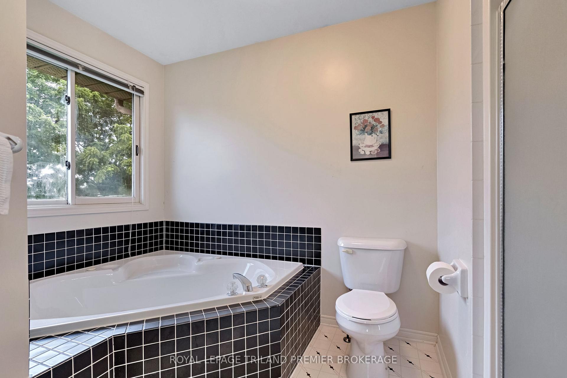 Photo 30 of 74 Napoleon Drive, London, East I — HOMEH