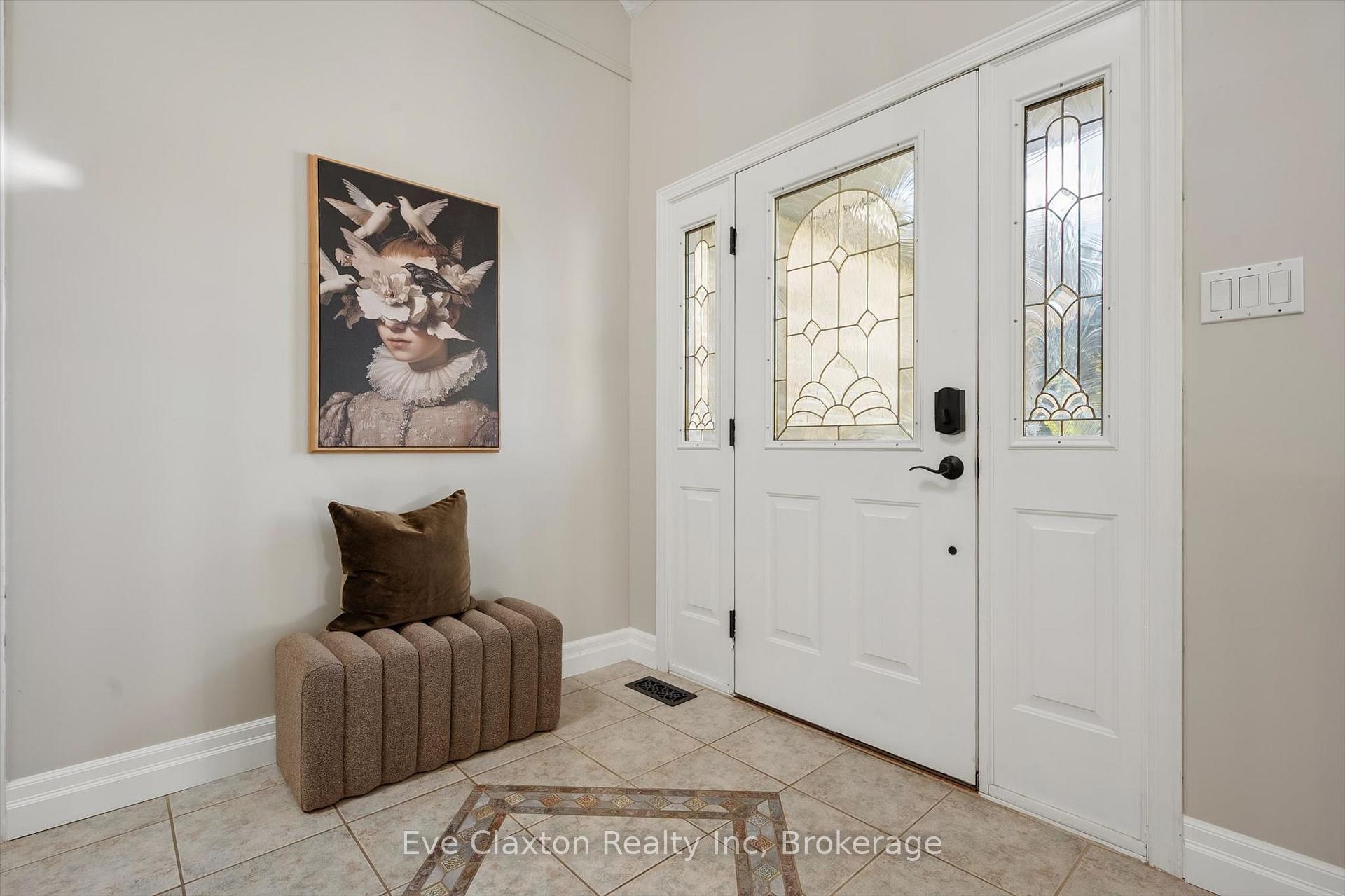 Photo 4 of 25 Amalia Crescent, Guelph, Pineridge/Westminster Woods — HOMEH