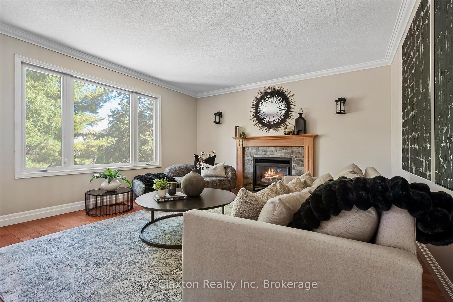 Photo 12 of 25 Amalia Crescent, Guelph, Pineridge/Westminster Woods — HOMEH
