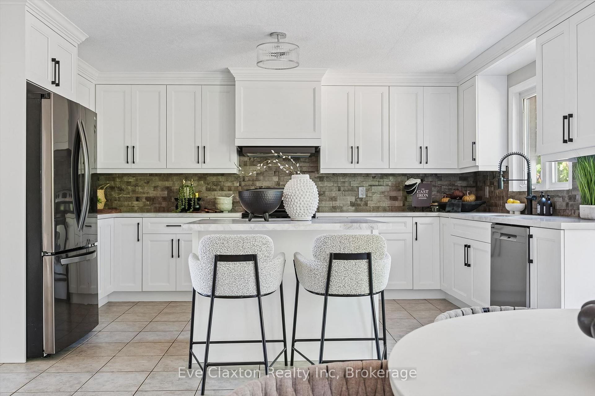 Photo 18 of 25 Amalia Crescent, Guelph, Pineridge/Westminster Woods — HOMEH