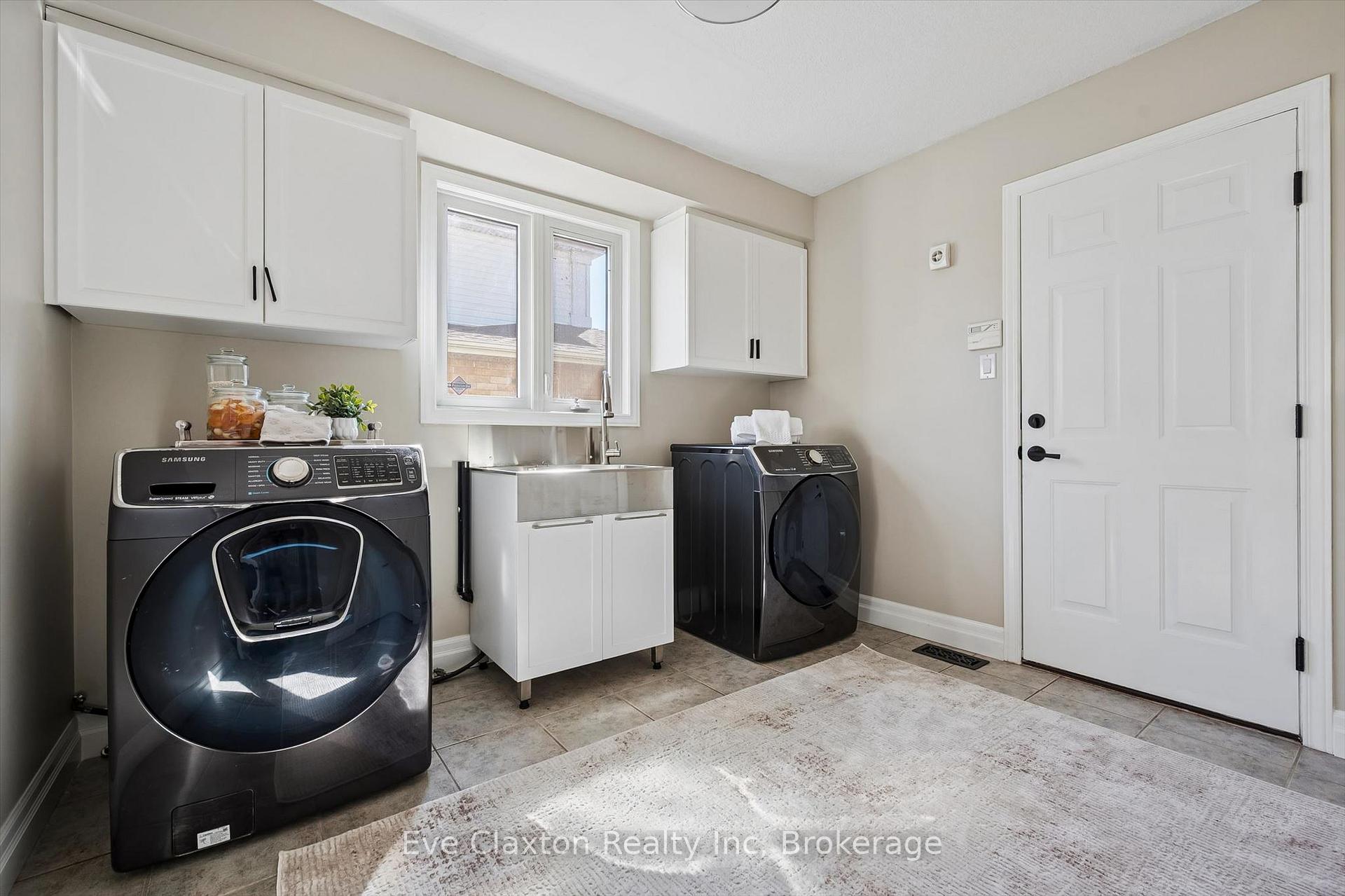 Photo 23 of 25 Amalia Crescent, Guelph, Pineridge/Westminster Woods — HOMEH