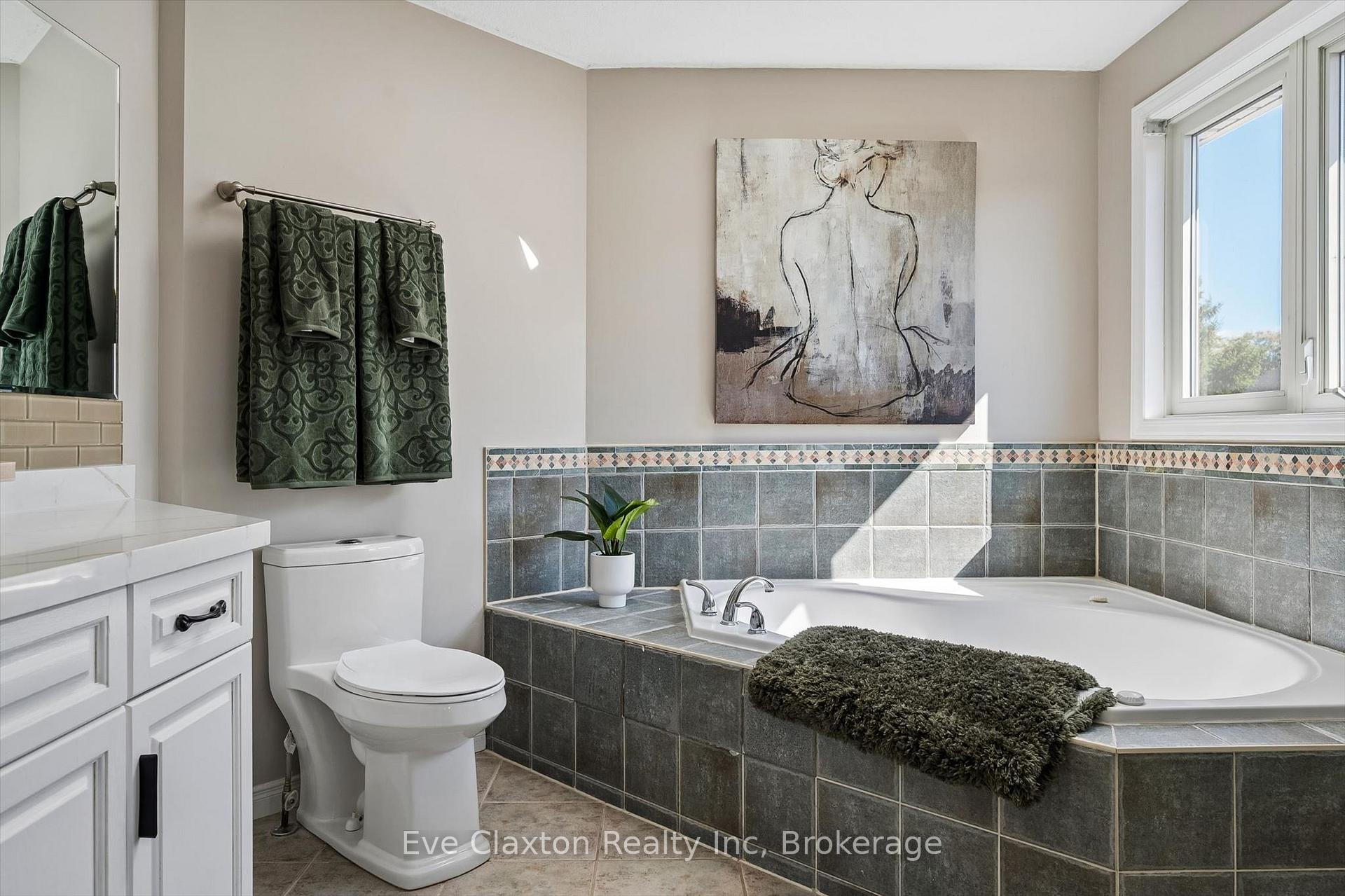 Photo 27 of 25 Amalia Crescent, Guelph, Pineridge/Westminster Woods — HOMEH
