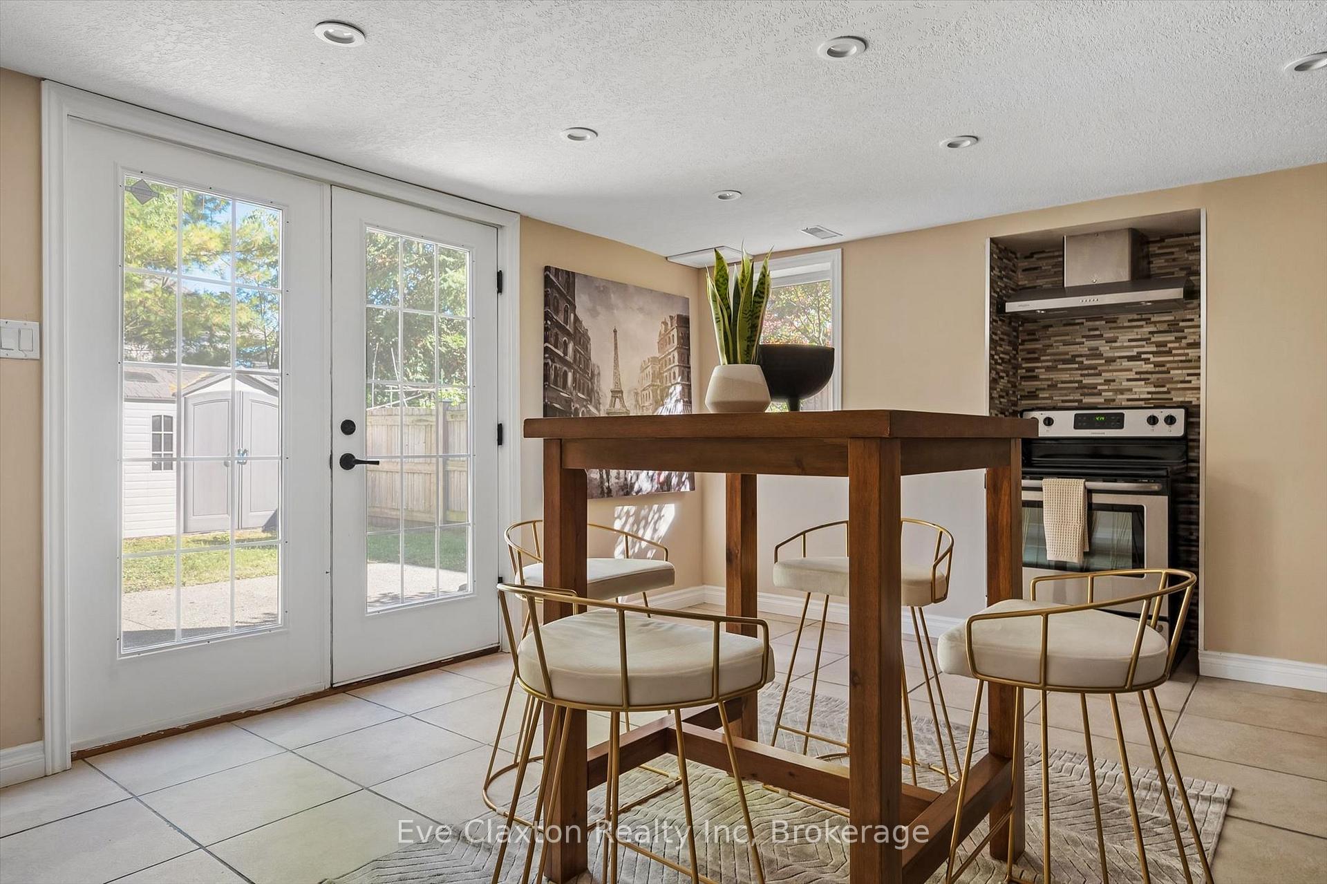 Photo 36 of 25 Amalia Crescent, Guelph, Pineridge/Westminster Woods — HOMEH