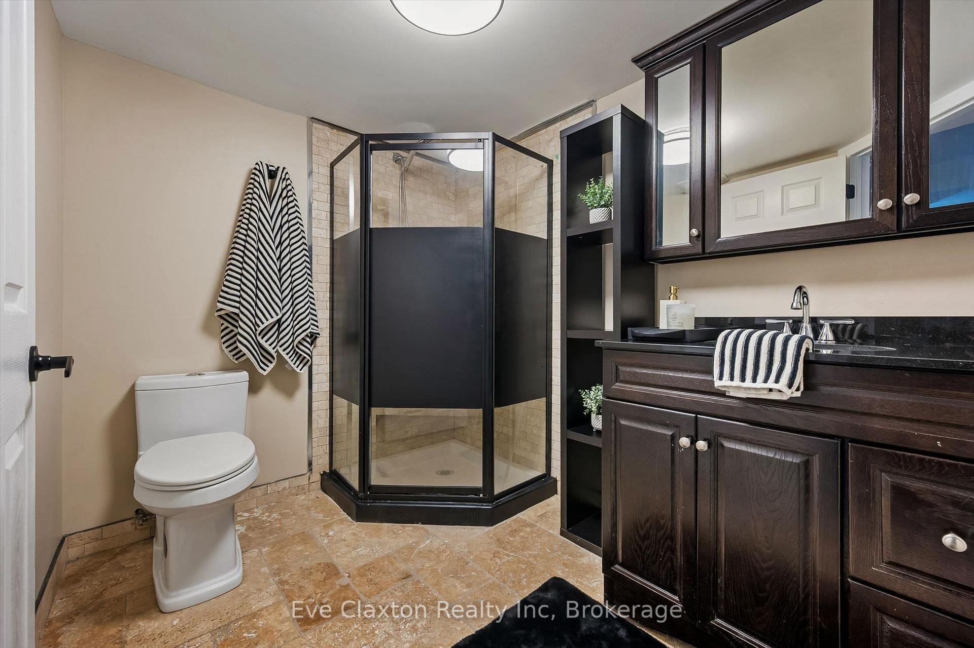 Photo 39 of 25 Amalia Crescent, Guelph, Pineridge/Westminster Woods — HOMEH