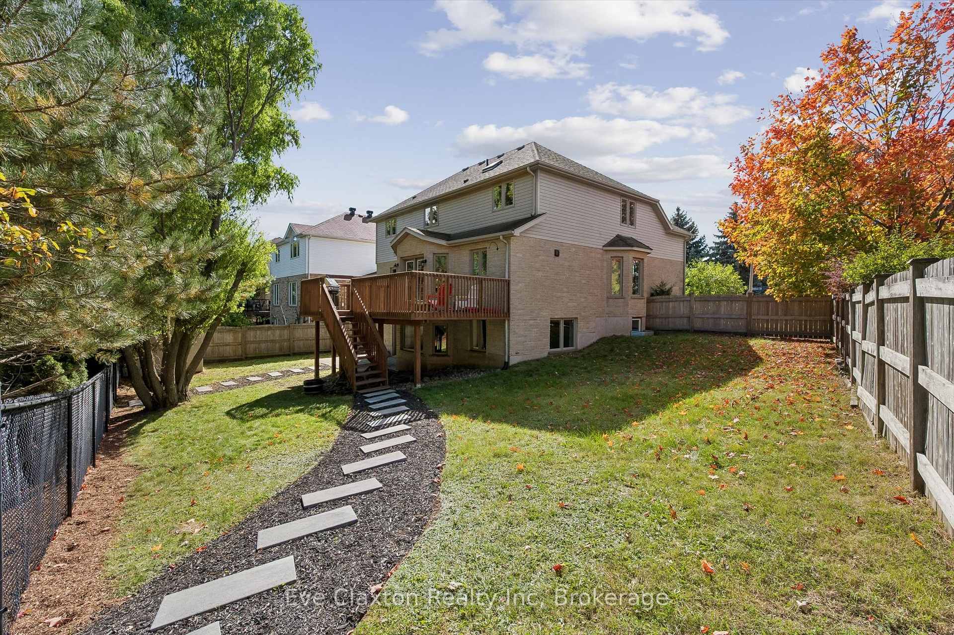 Photo 43 of 25 Amalia Crescent, Guelph, Pineridge/Westminster Woods — HOMEH