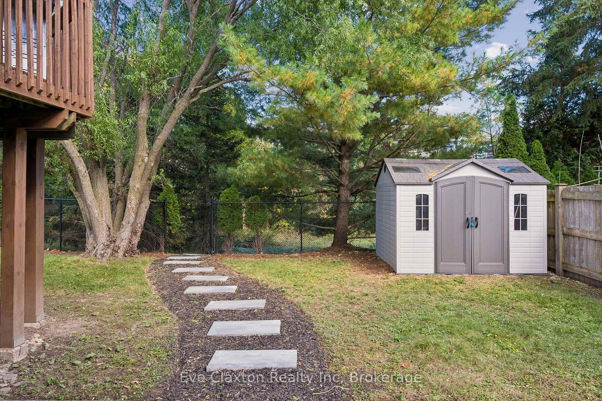 Photo 47 of 25 Amalia Crescent, Guelph, Pineridge/Westminster Woods — HOMEH