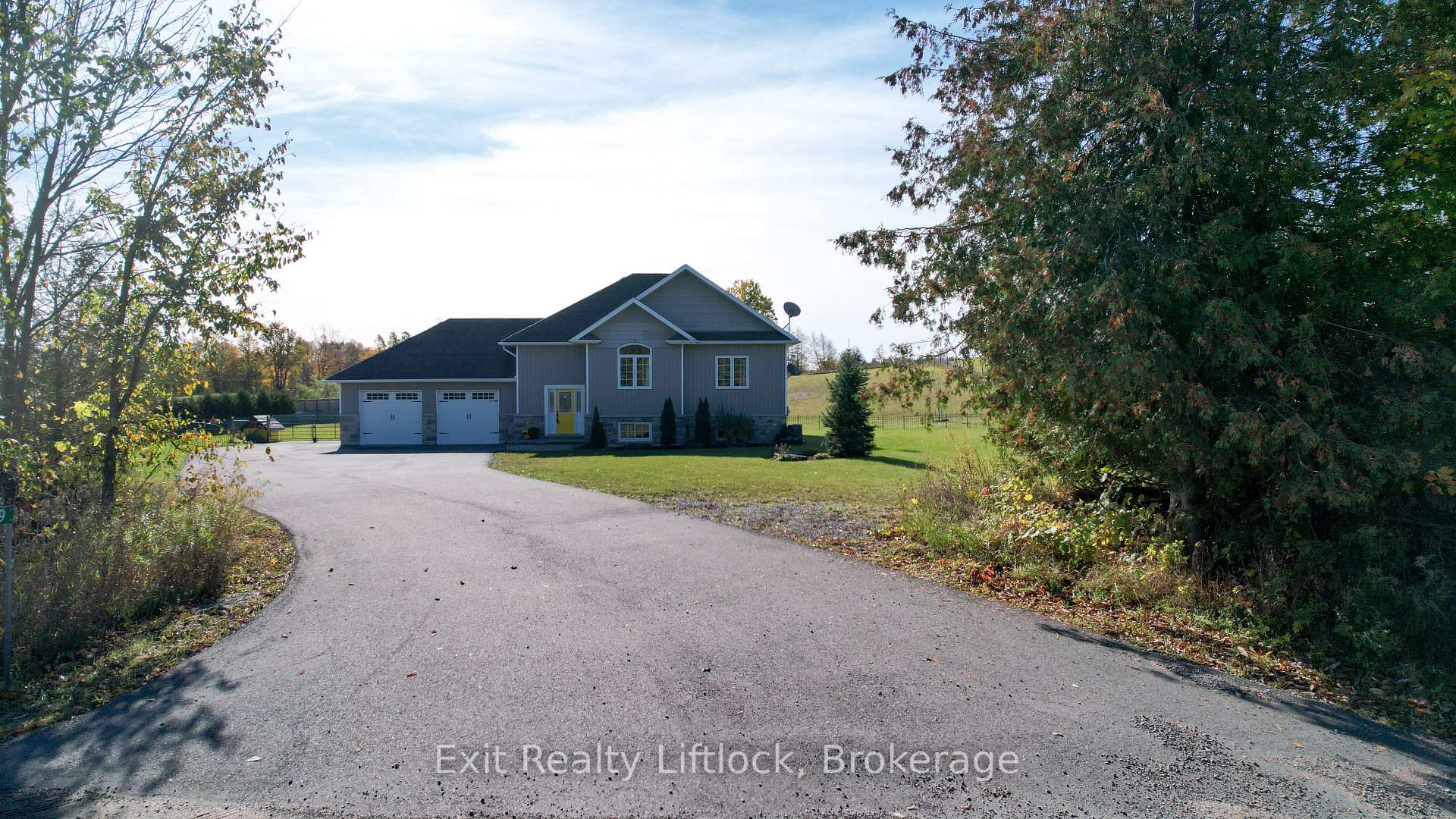 Photo 2 of 1479 Webster Road, Douro-Dummer — HOMEH