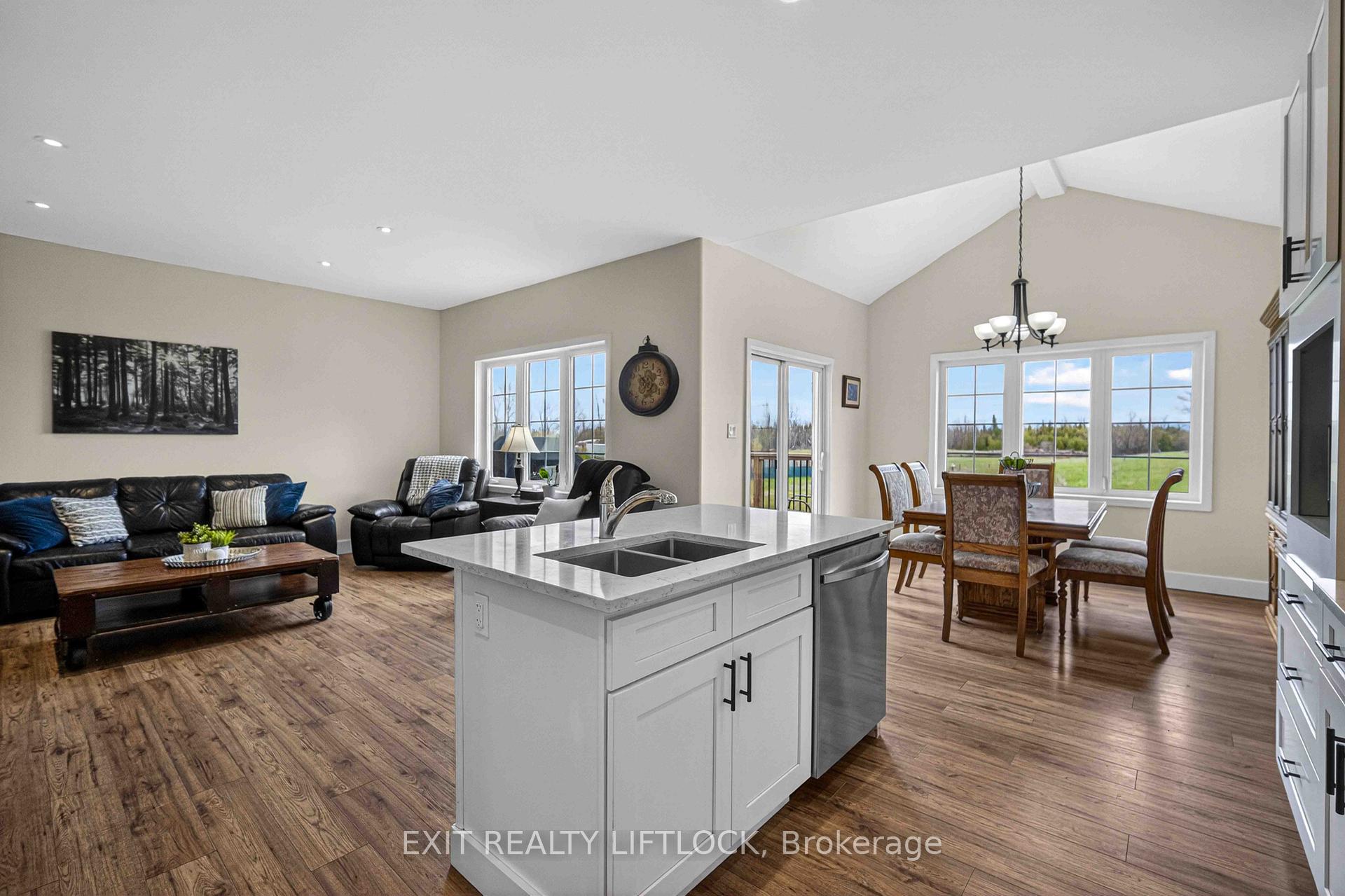 Photo 8 of 1479 Webster Road, Douro-Dummer — HOMEH
