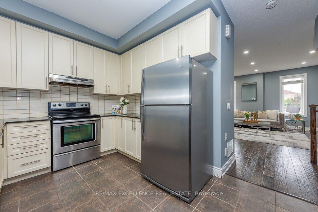 Photo 10 of Unit 84, 110 Cedar Lake Crescent, Brampton, Bram West — HOMEH