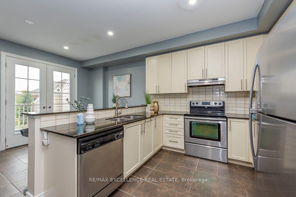 Photo 11 of Unit 84, 110 Cedar Lake Crescent, Brampton, Bram West — HOMEH