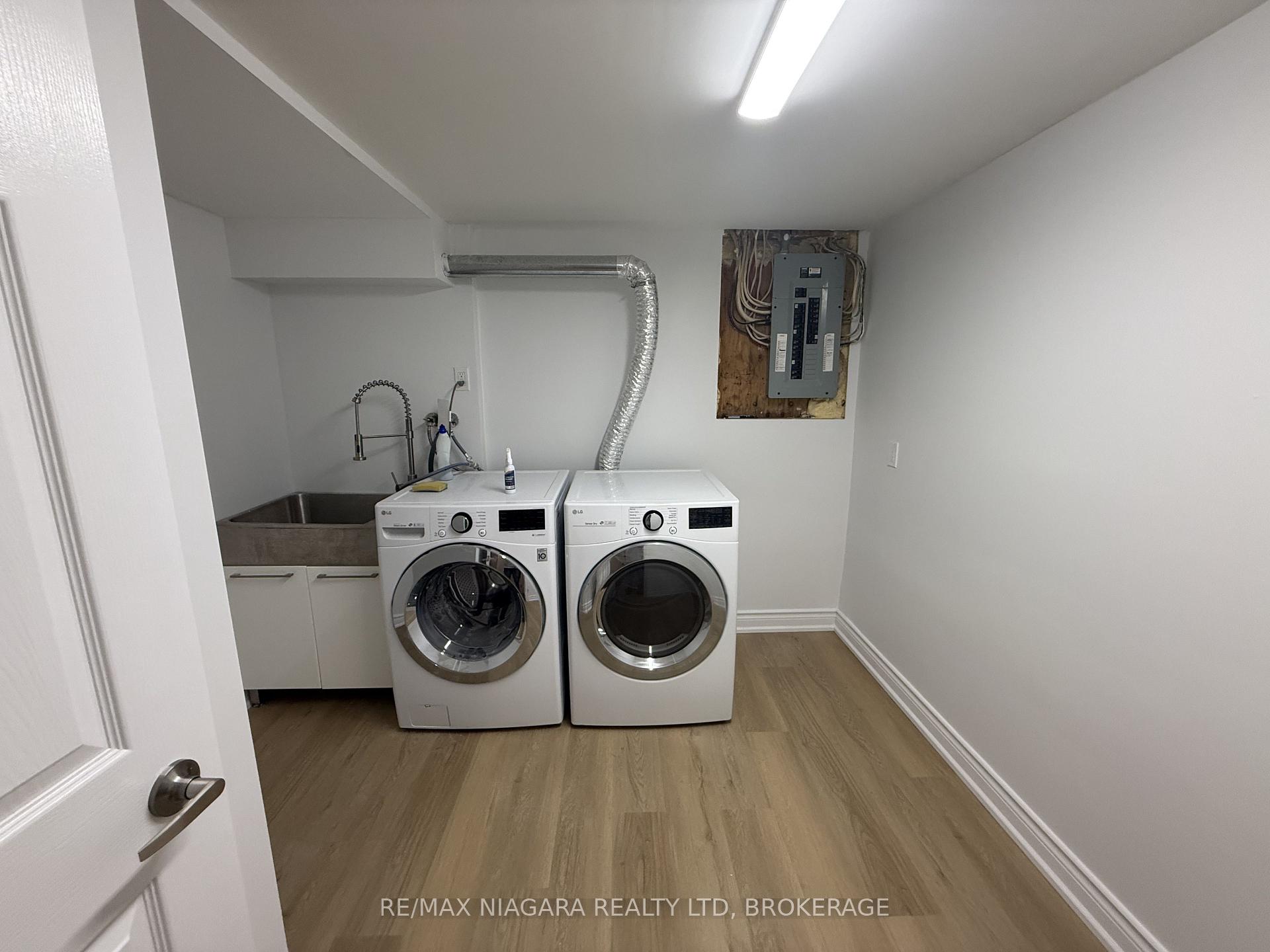 Photo 16 of 80 Pearce Avenue, St. Catharines, Bunting/Linwell — HOMEH
