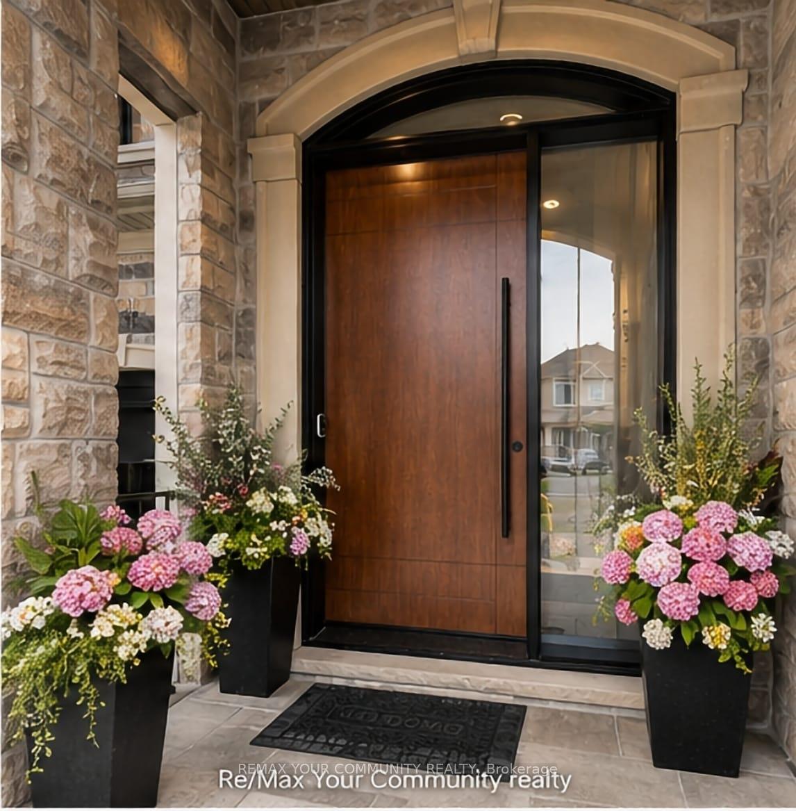 Photo 2 of 120 Hatton Garden Road, Vaughan, Vellore Village — HOMEH