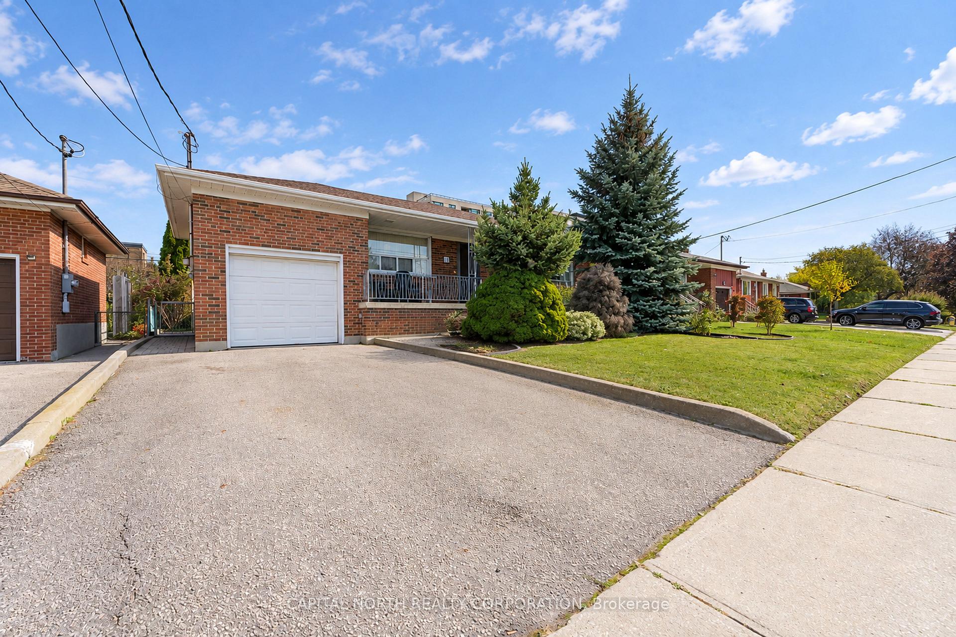 Photo 3 of 11 Erie Street, North York, Maple Leaf — HOMEH