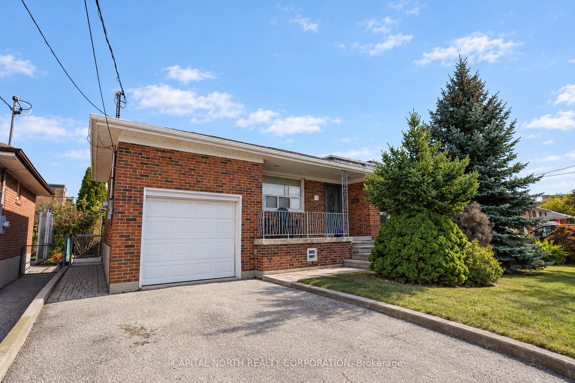 Photo 5 of 11 Erie Street, North York, Maple Leaf — HOMEH