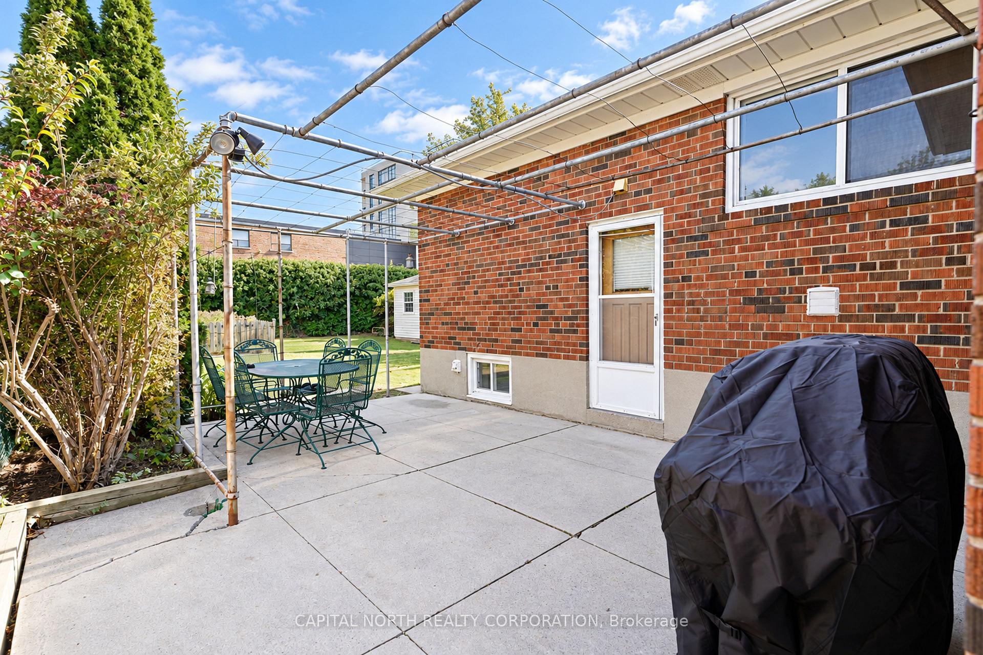 Photo 7 of 11 Erie Street, North York, Maple Leaf — HOMEH