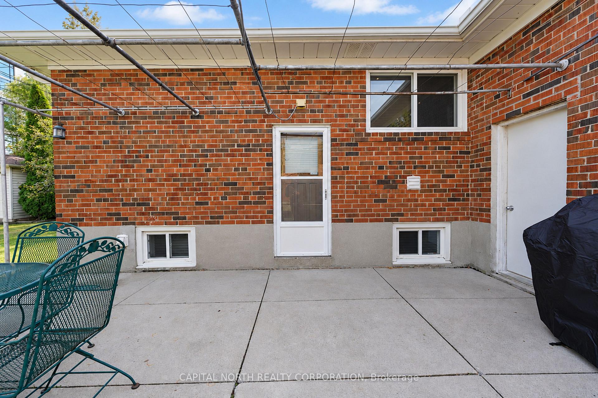 Photo 9 of 11 Erie Street, North York, Maple Leaf — HOMEH