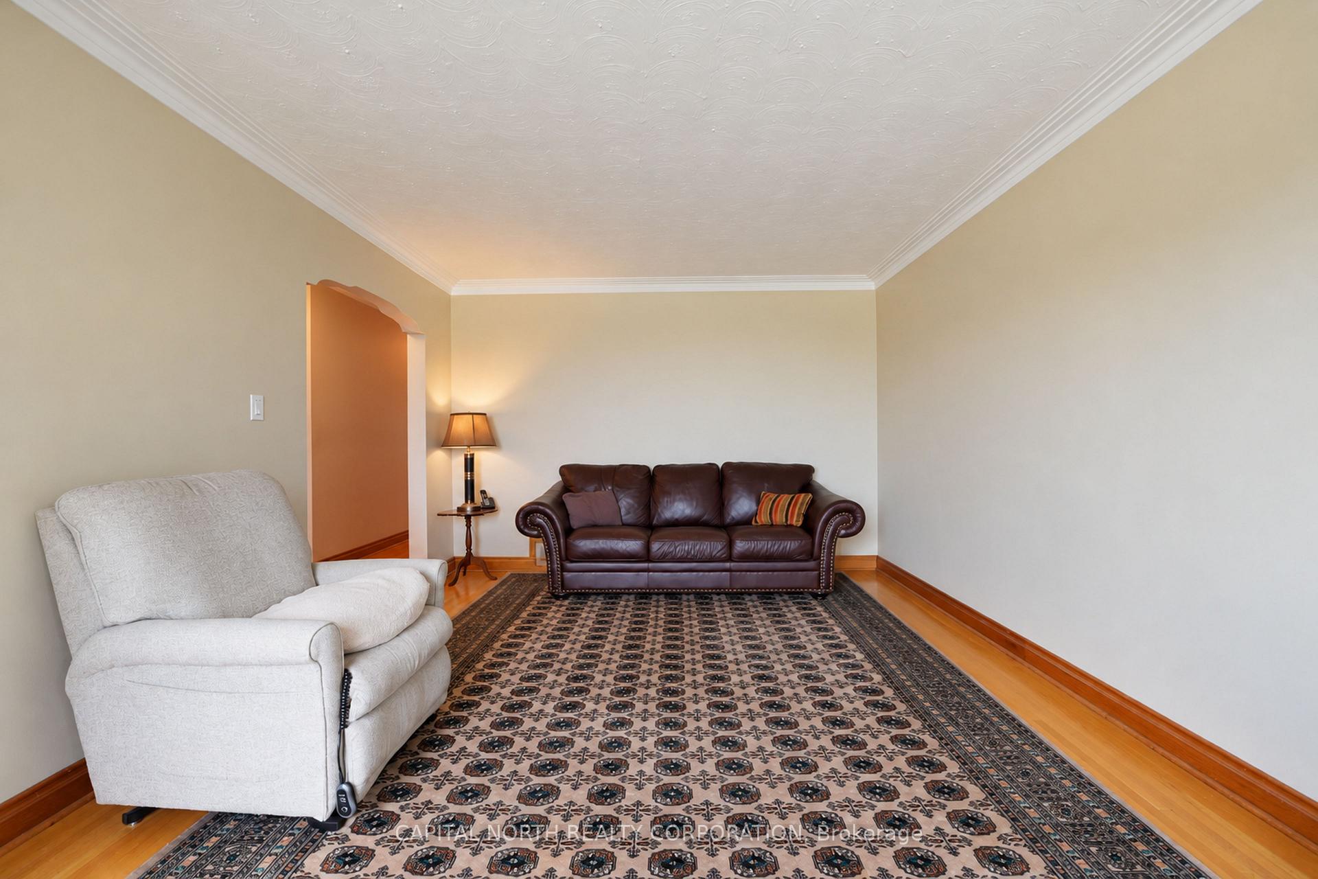 Photo 22 of 11 Erie Street, North York, Maple Leaf — HOMEH