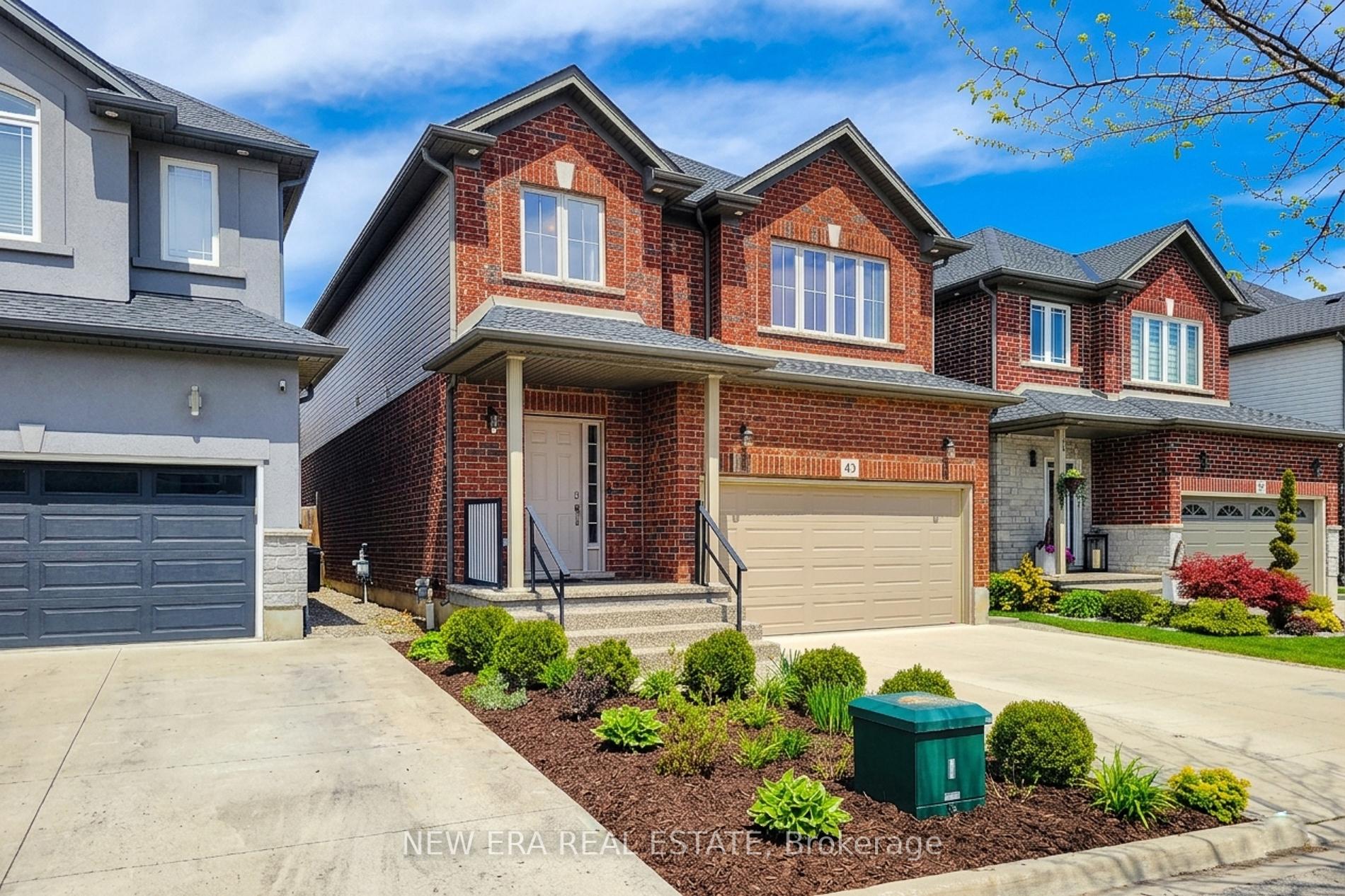 Photo 3 of 40 Fairgrounds Drive, Hamilton, Binbrook — HOMEH