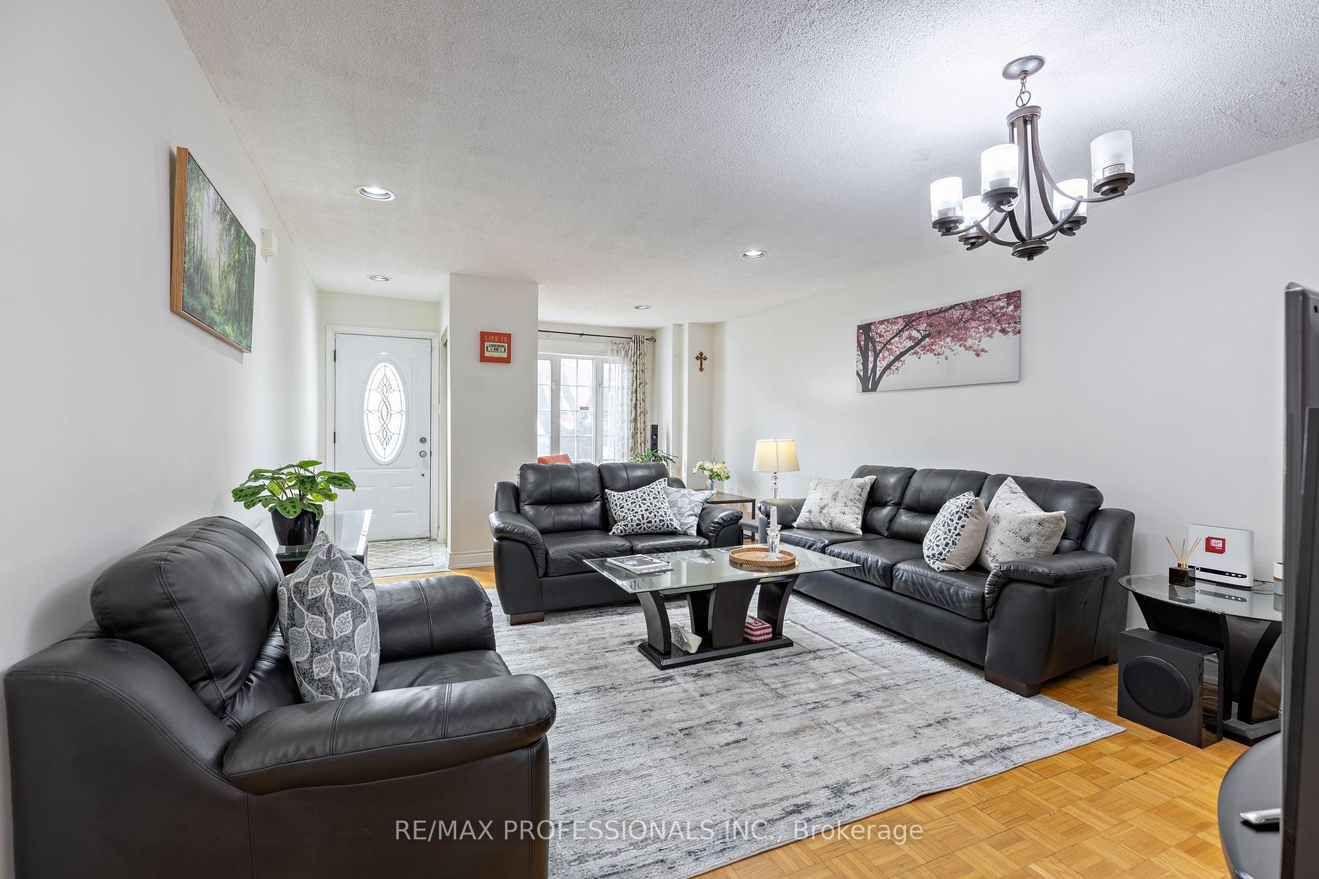Photo 6 of 7 Mulock Avenue, Toronto, Junction Area — HOMEH
