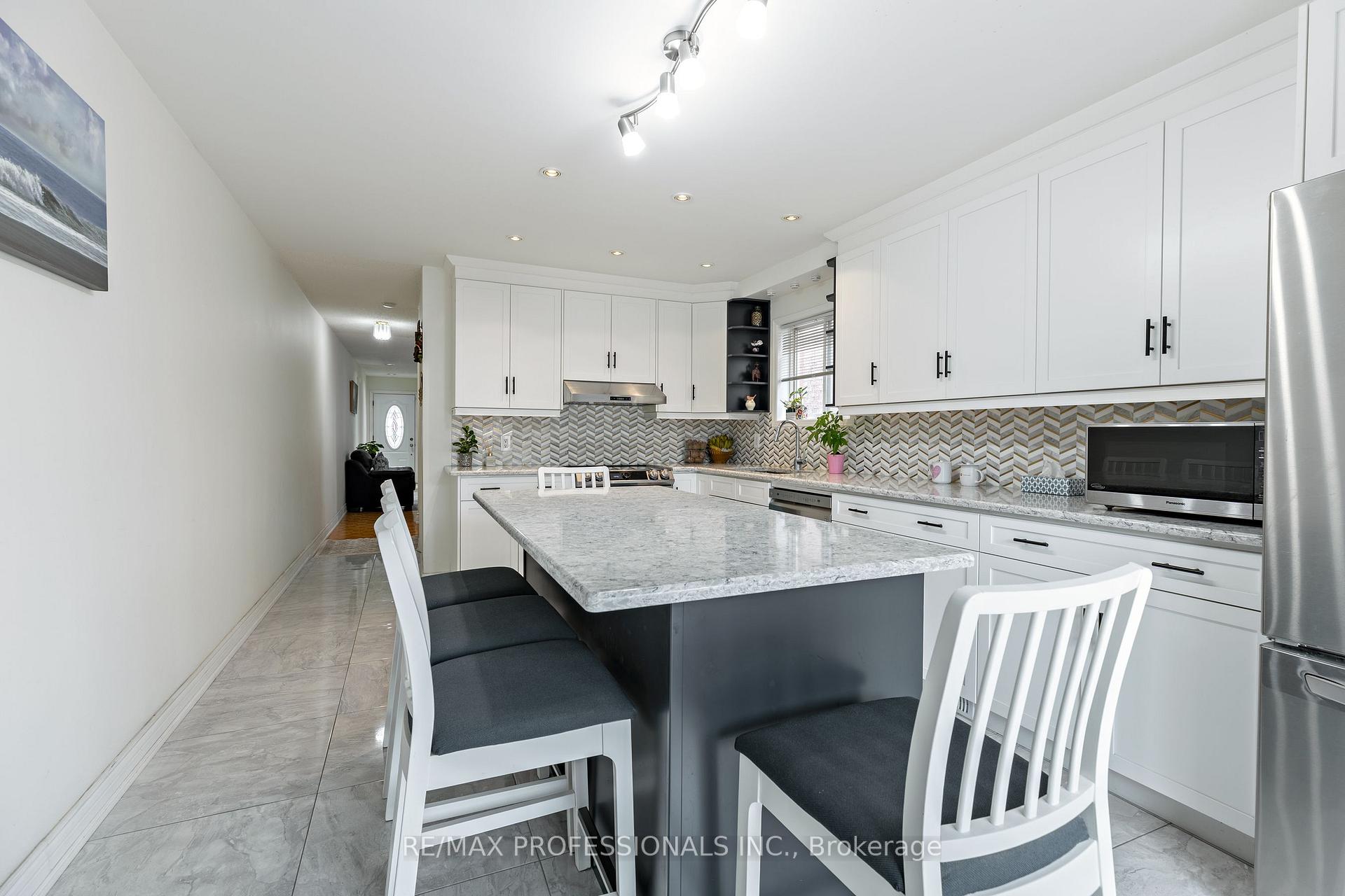 Photo 14 of 7 Mulock Avenue, Toronto, Junction Area — HOMEH