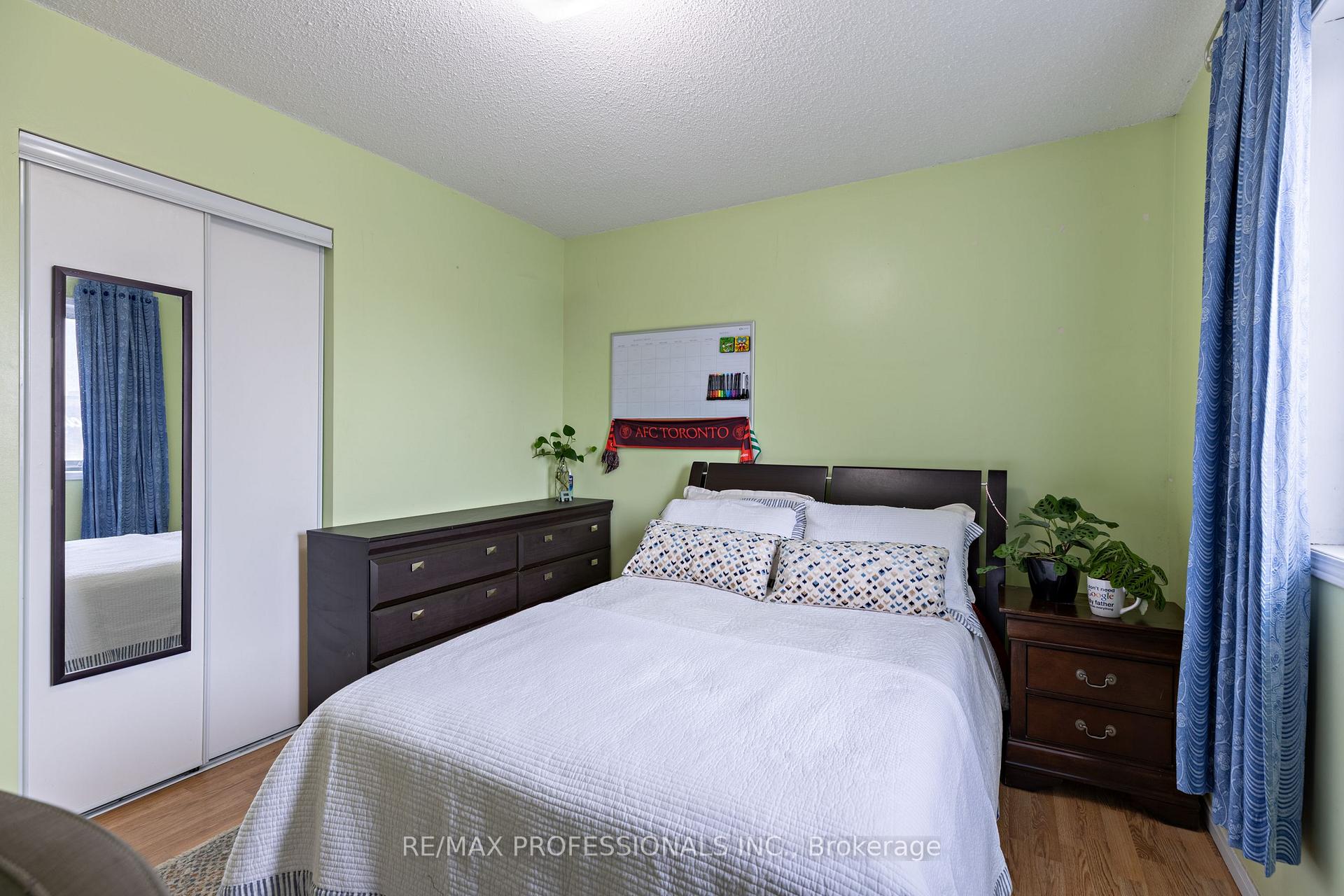 Photo 18 of 7 Mulock Avenue, Toronto, Junction Area — HOMEH