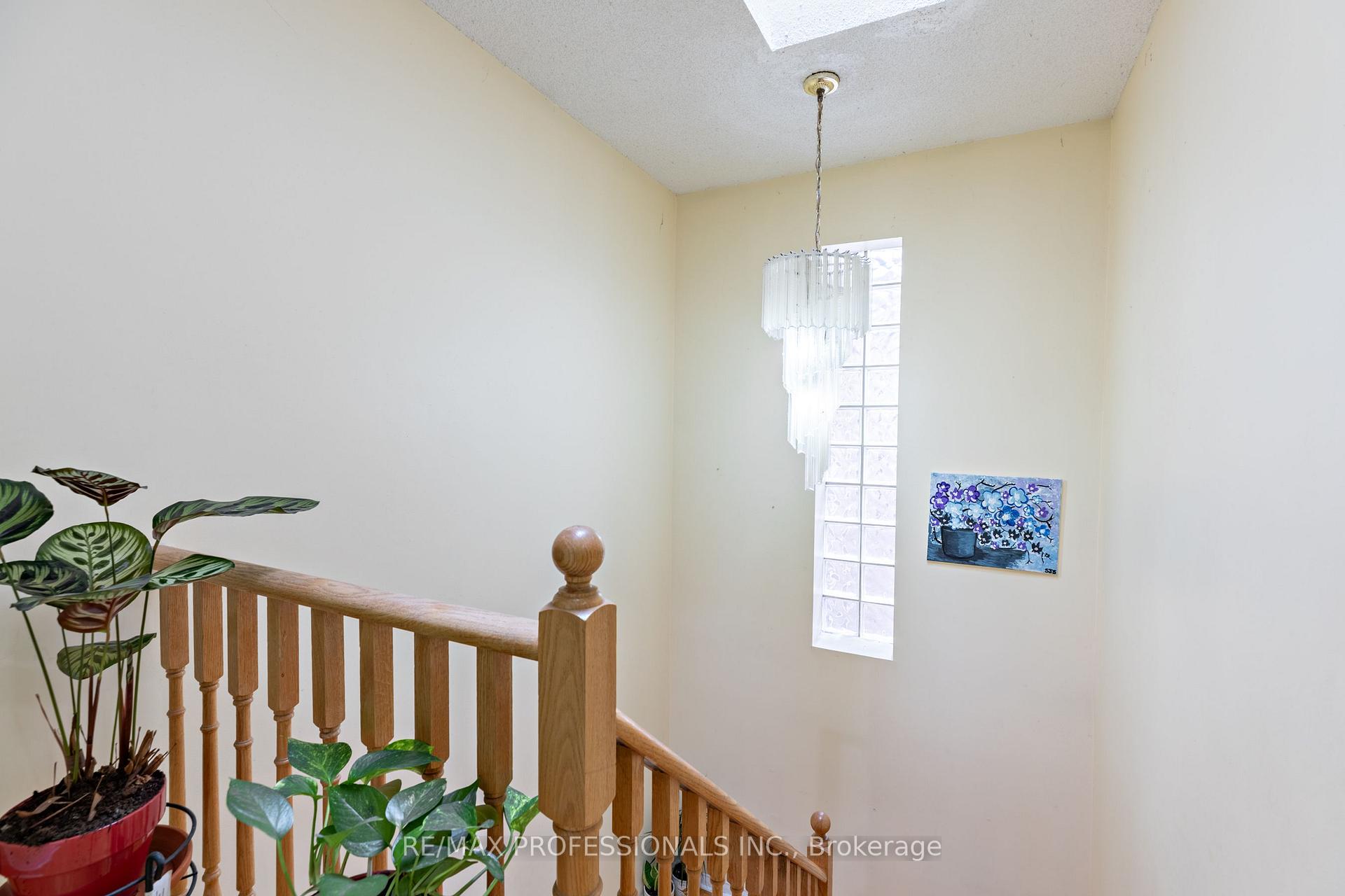 Photo 22 of 7 Mulock Avenue, Toronto, Junction Area — HOMEH