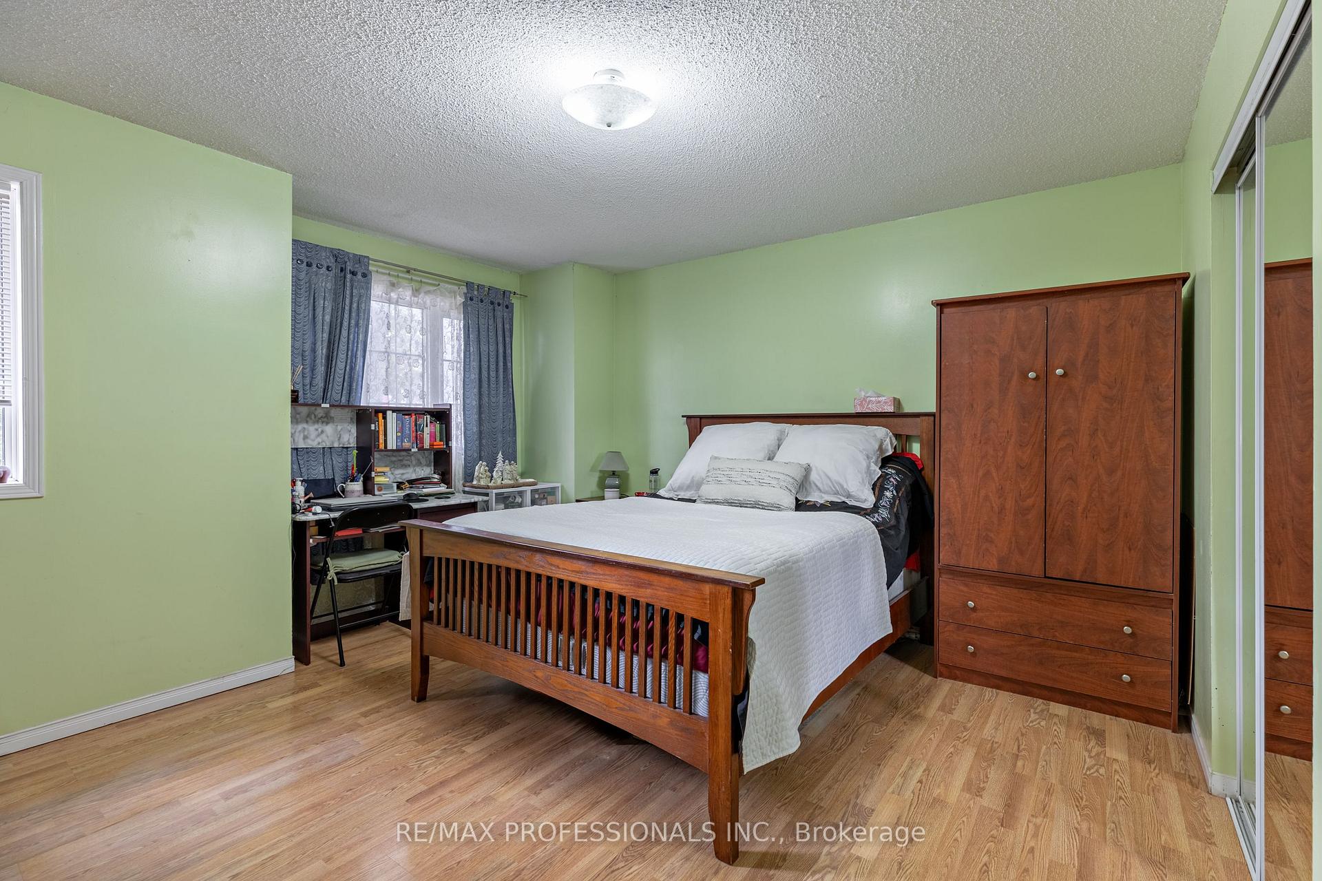 Photo 23 of 7 Mulock Avenue, Toronto, Junction Area — HOMEH