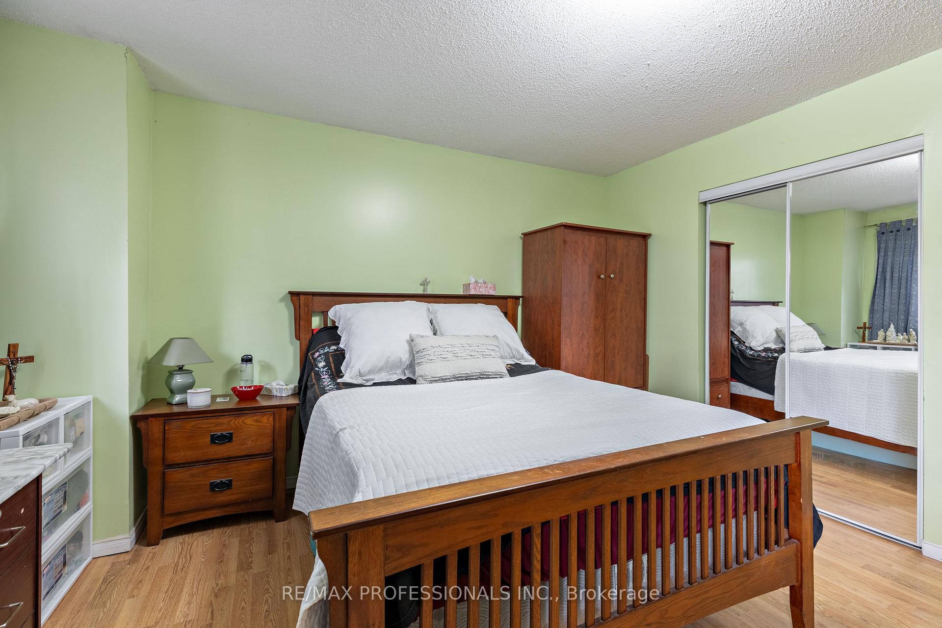 Photo 24 of 7 Mulock Avenue, Toronto, Junction Area — HOMEH