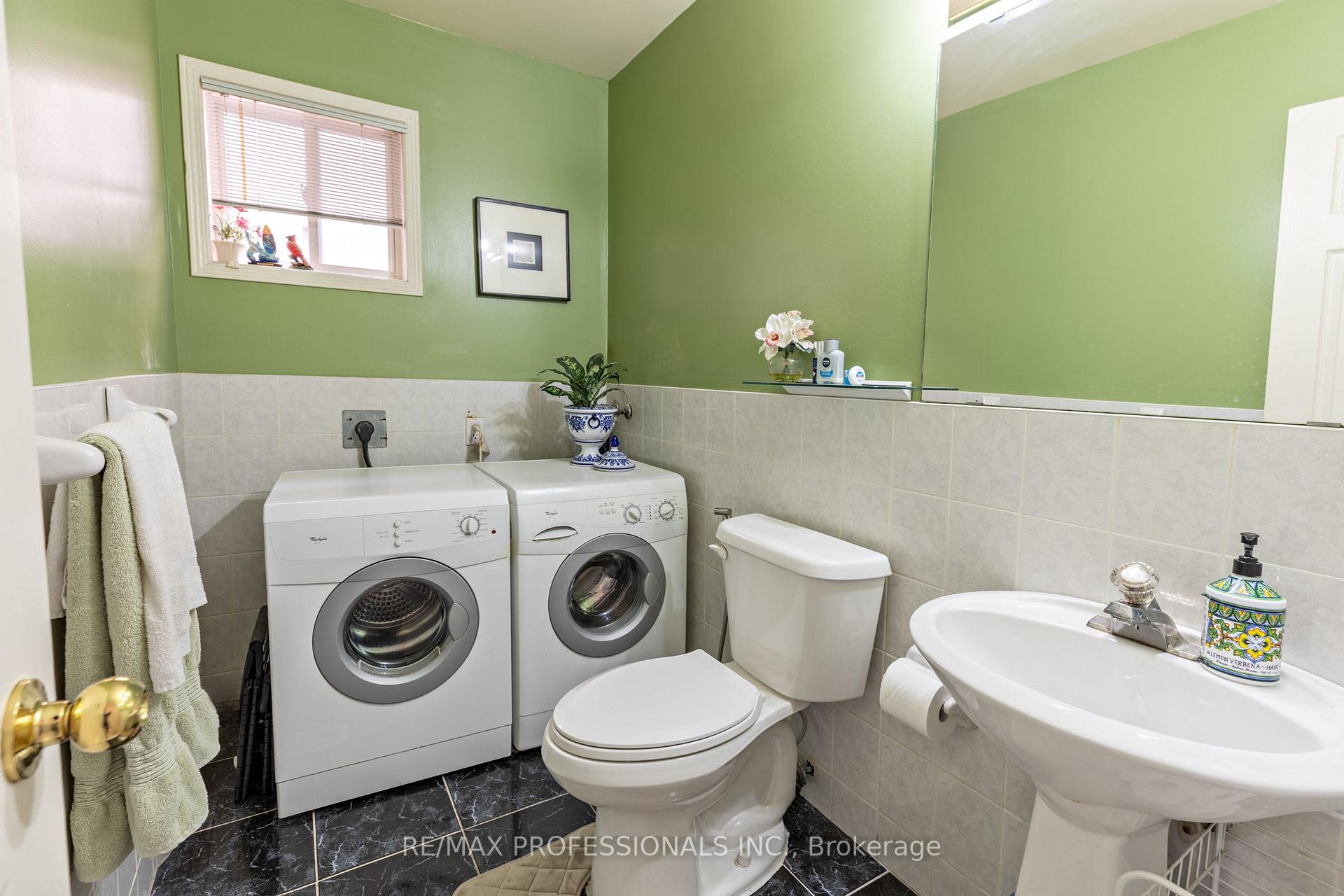 Photo 26 of 7 Mulock Avenue, Toronto, Junction Area — HOMEH