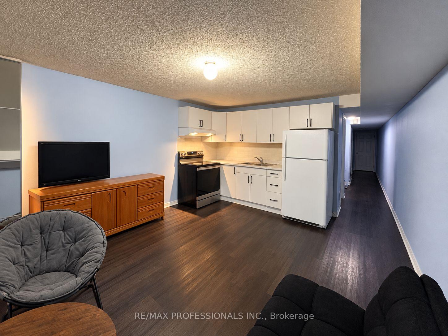 Photo 29 of 7 Mulock Avenue, Toronto, Junction Area — HOMEH