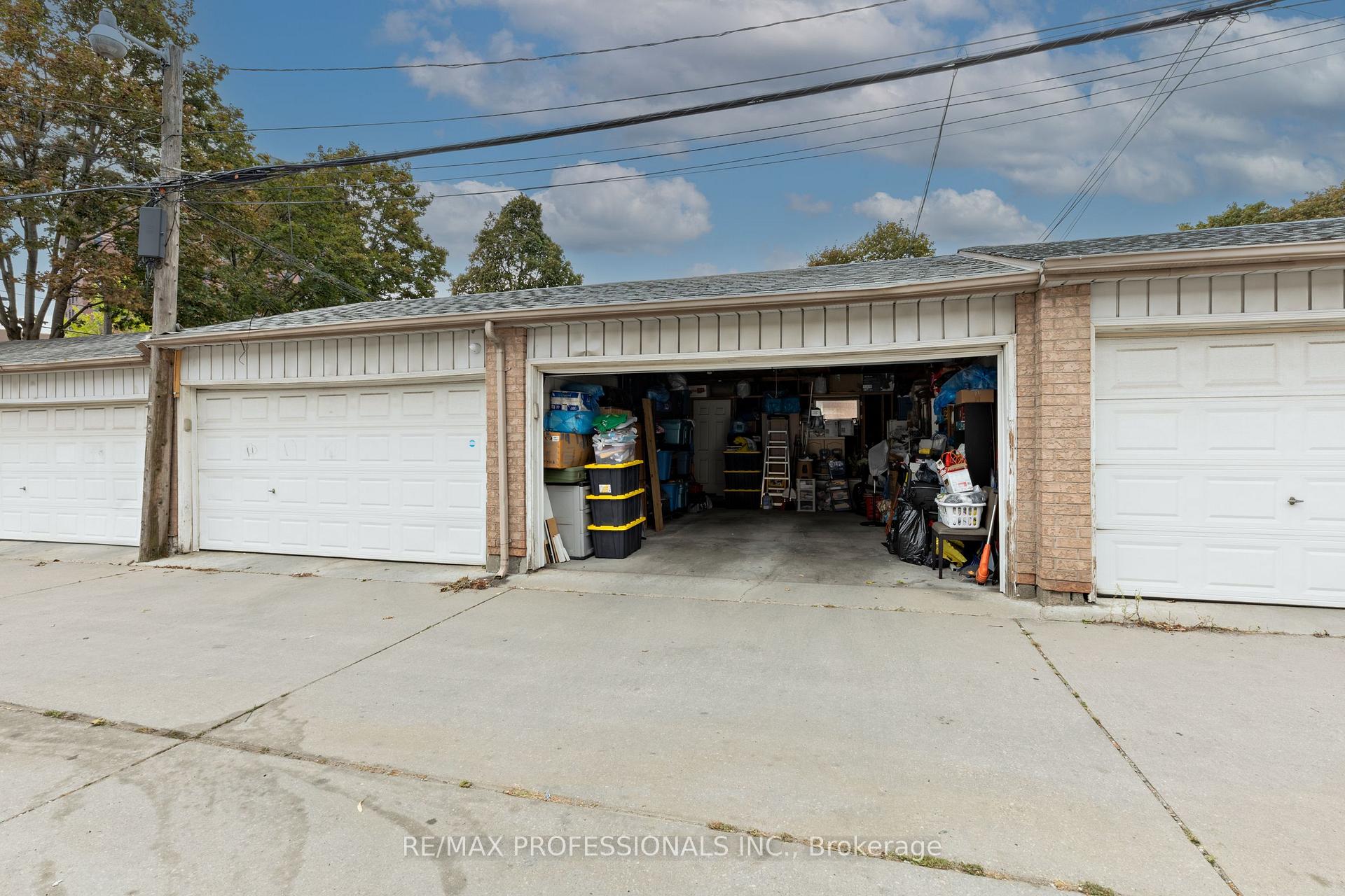 Photo 37 of 7 Mulock Avenue, Toronto, Junction Area — HOMEH