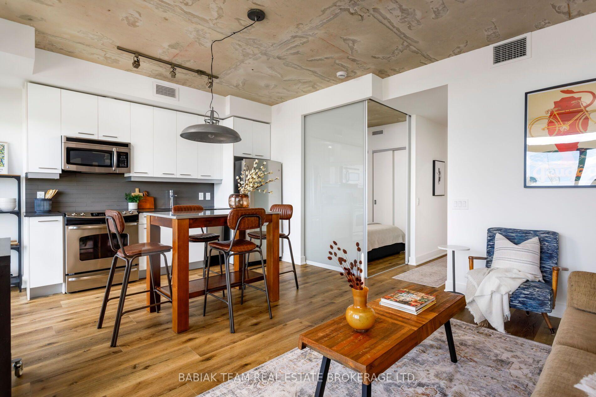 Photo 5 of Unit 703, 2 Gladstone Avenue, Toronto, Little Portugal — HOMEH