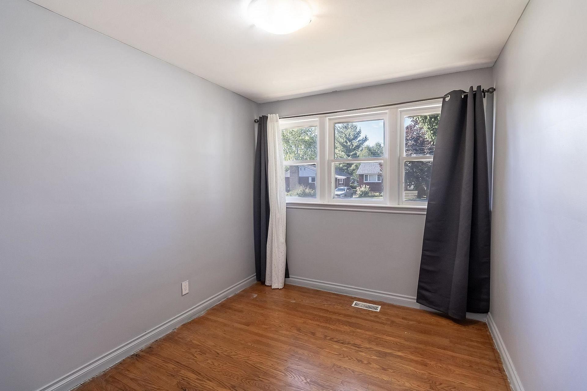 Photo 11 of 200 Hugill Street, Sault Ste Marie, Ward 1 — HOMEH