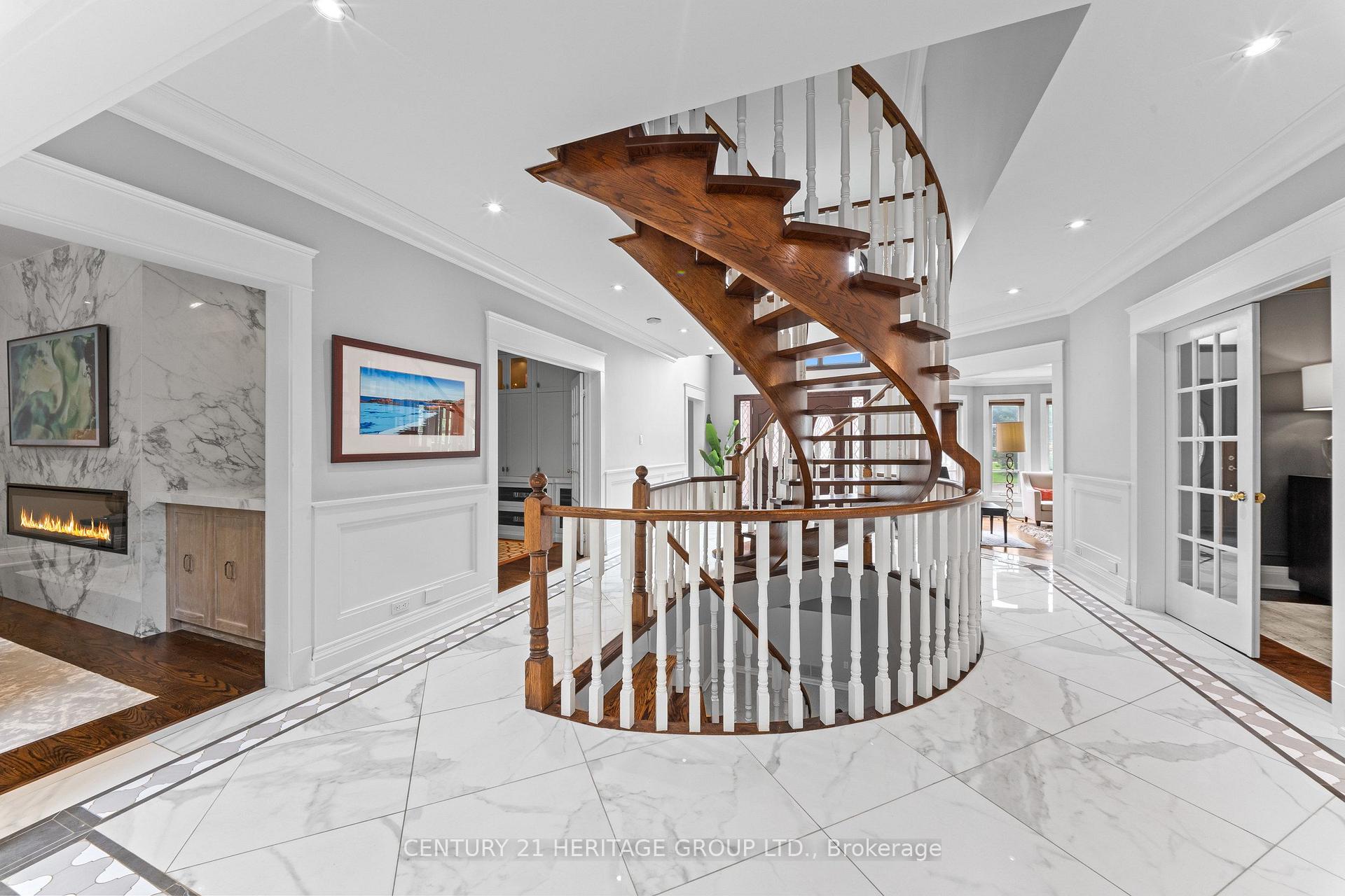 Photo 8 of 48 Carlyle Crescent, Aurora, Aurora Highlands — HOMEH
