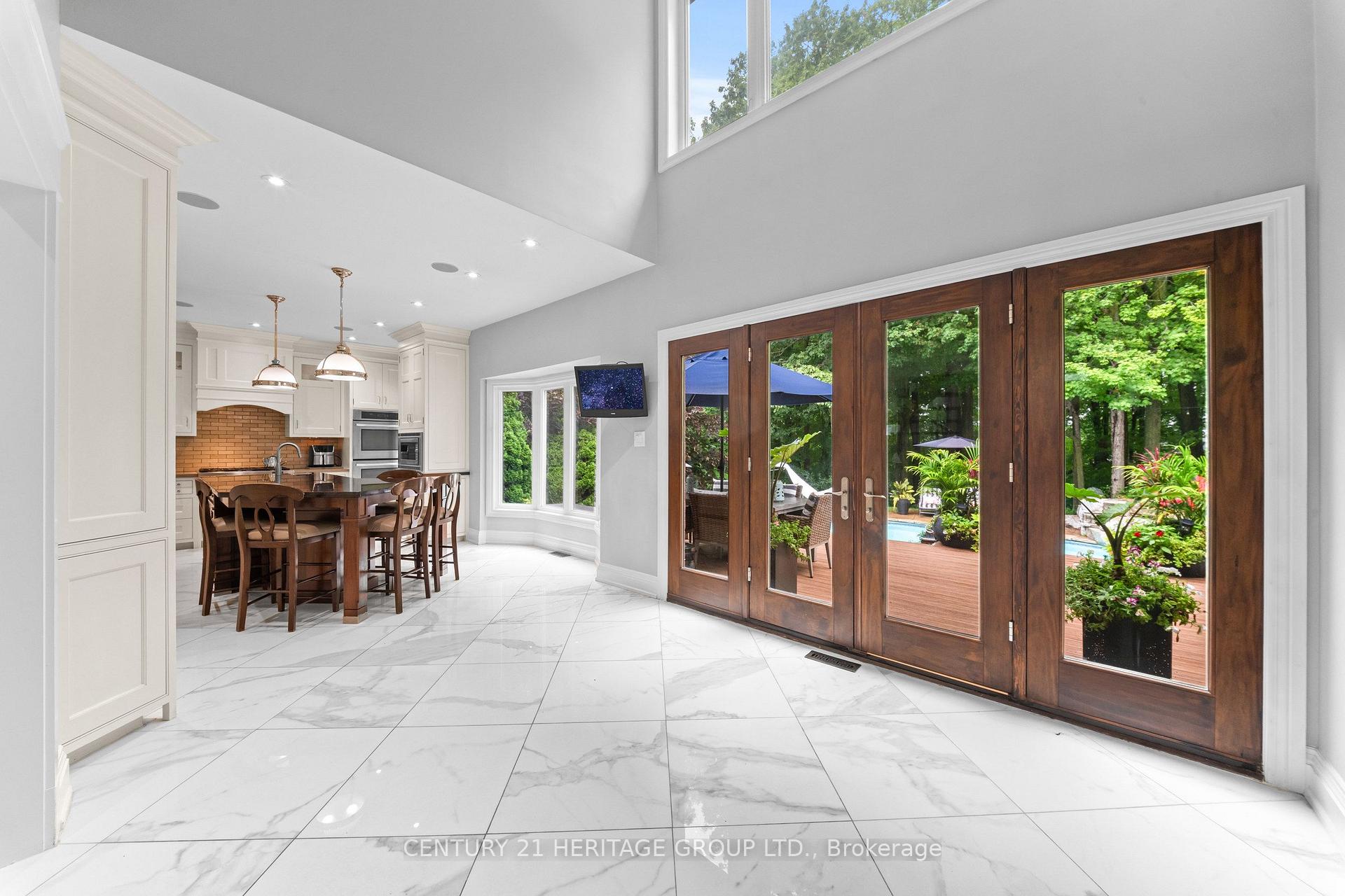 Photo 15 of 48 Carlyle Crescent, Aurora, Aurora Highlands — HOMEH