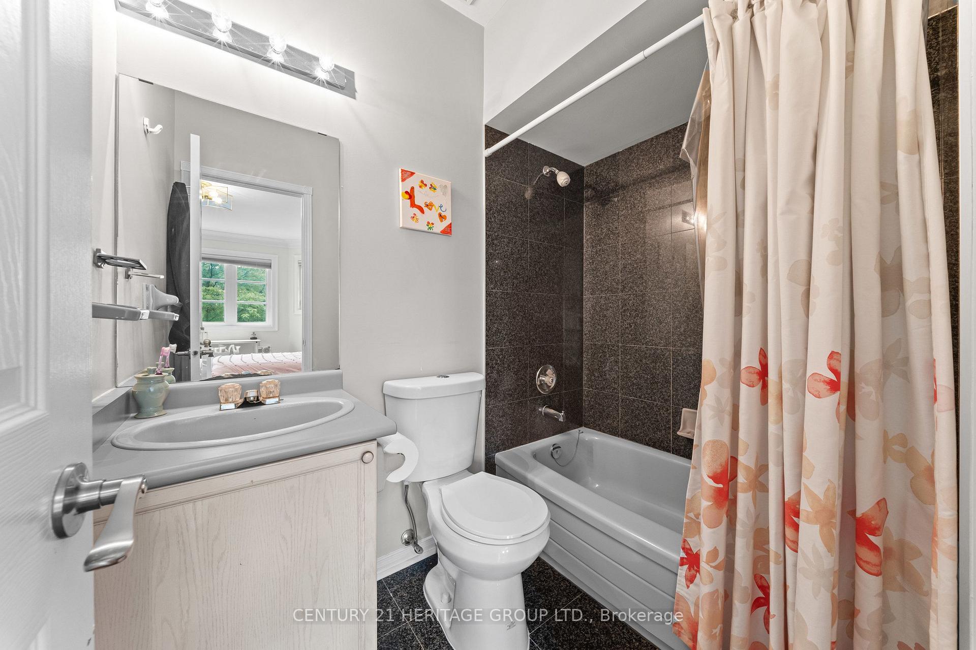 Photo 33 of 48 Carlyle Crescent, Aurora, Aurora Highlands — HOMEH
