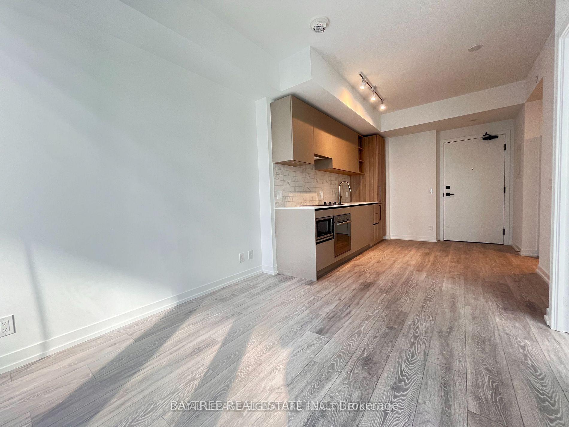 Photo 3 of Unit 2507, 55 Mercer Street, Toronto, Waterfront Communities — HOMEH