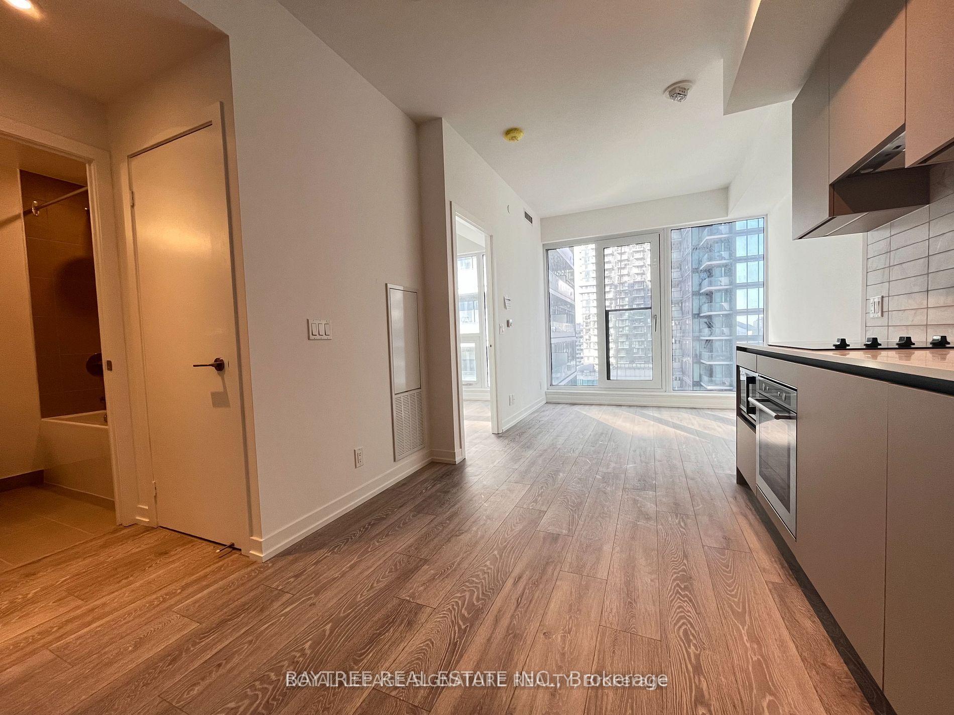Photo 6 of Unit 2507, 55 Mercer Street, Toronto, Waterfront Communities — HOMEH