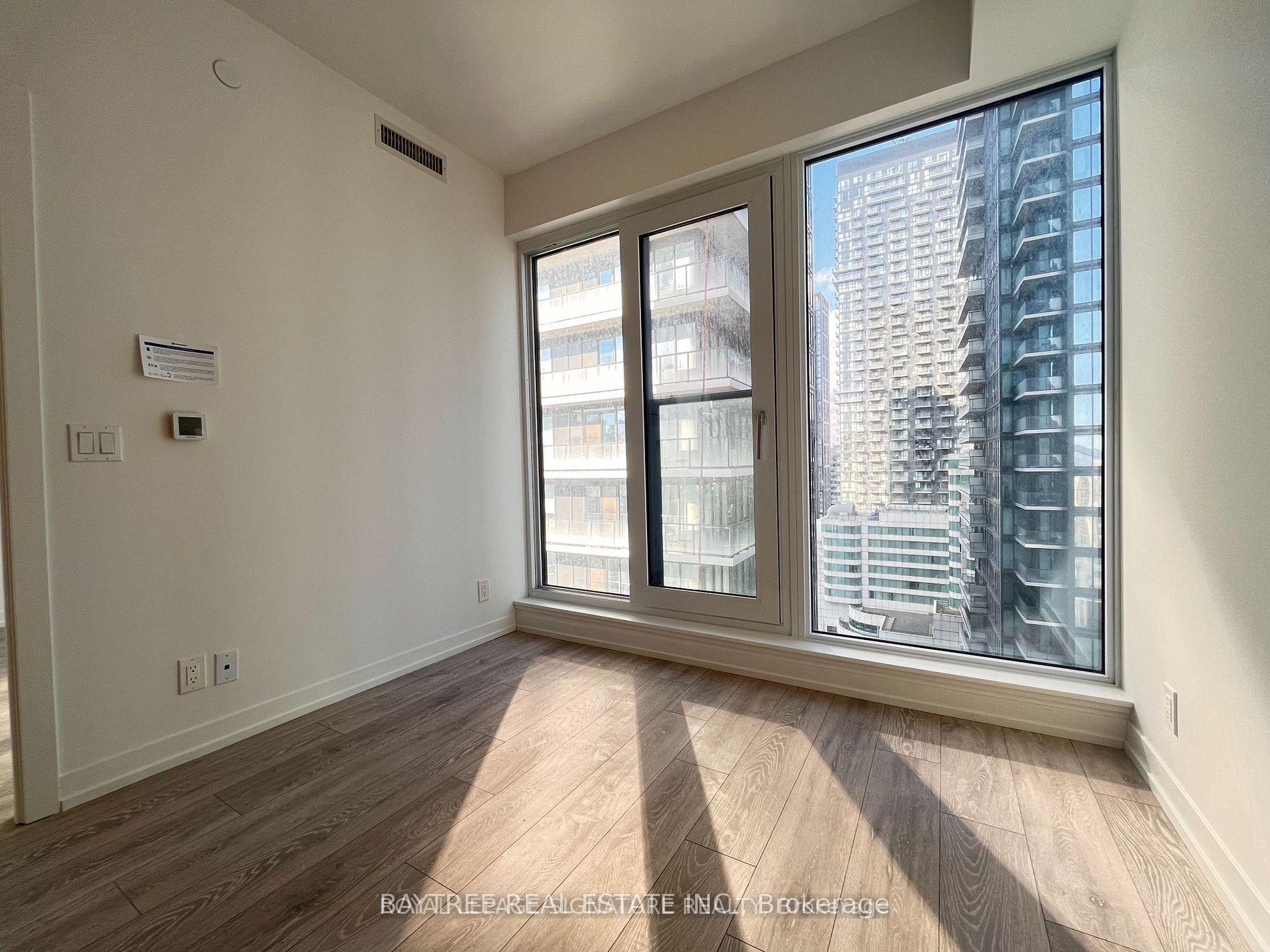 Photo 8 of Unit 2507, 55 Mercer Street, Toronto, Waterfront Communities — HOMEH