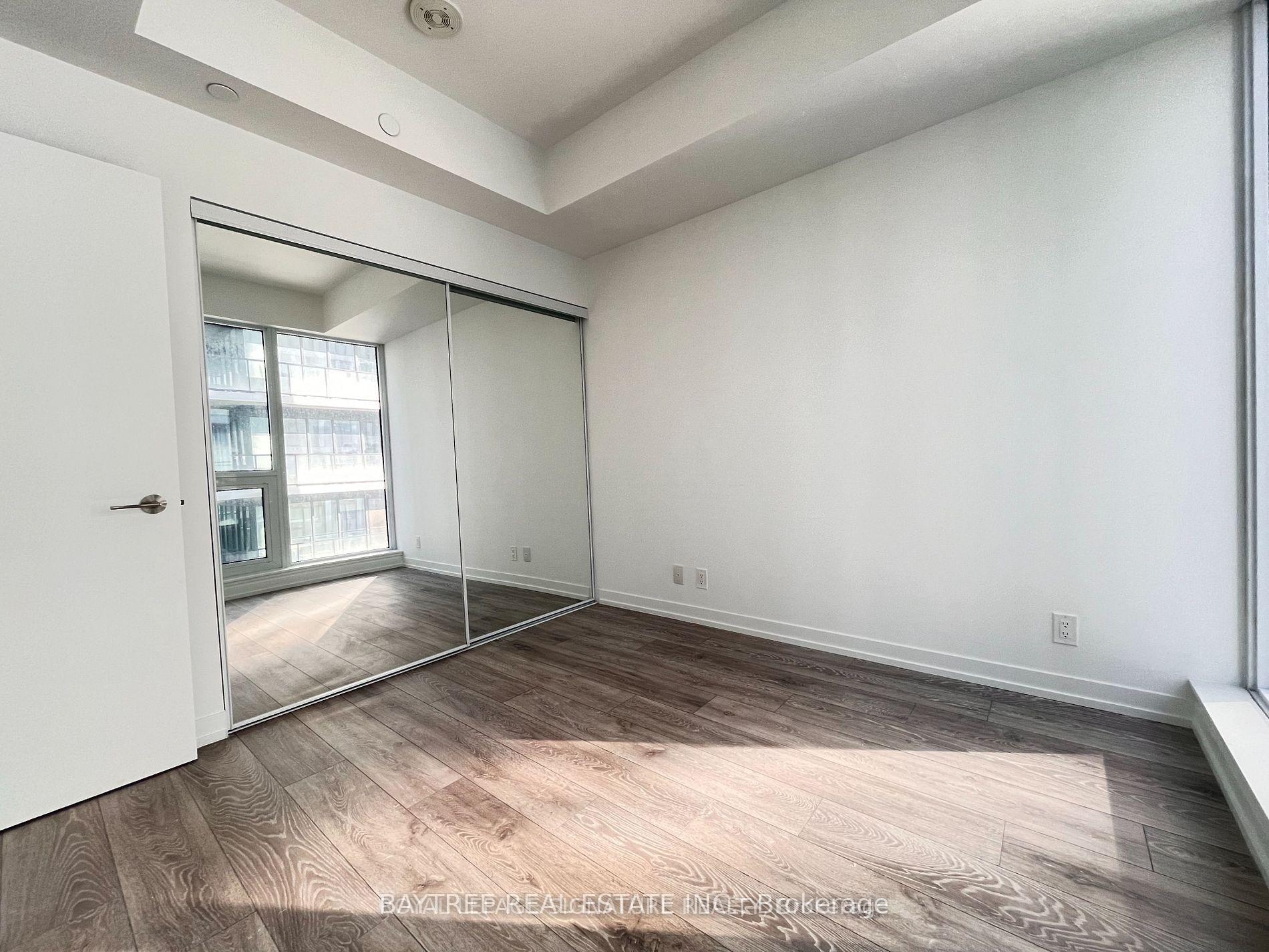 Photo 10 of Unit 2507, 55 Mercer Street, Toronto, Waterfront Communities — HOMEH