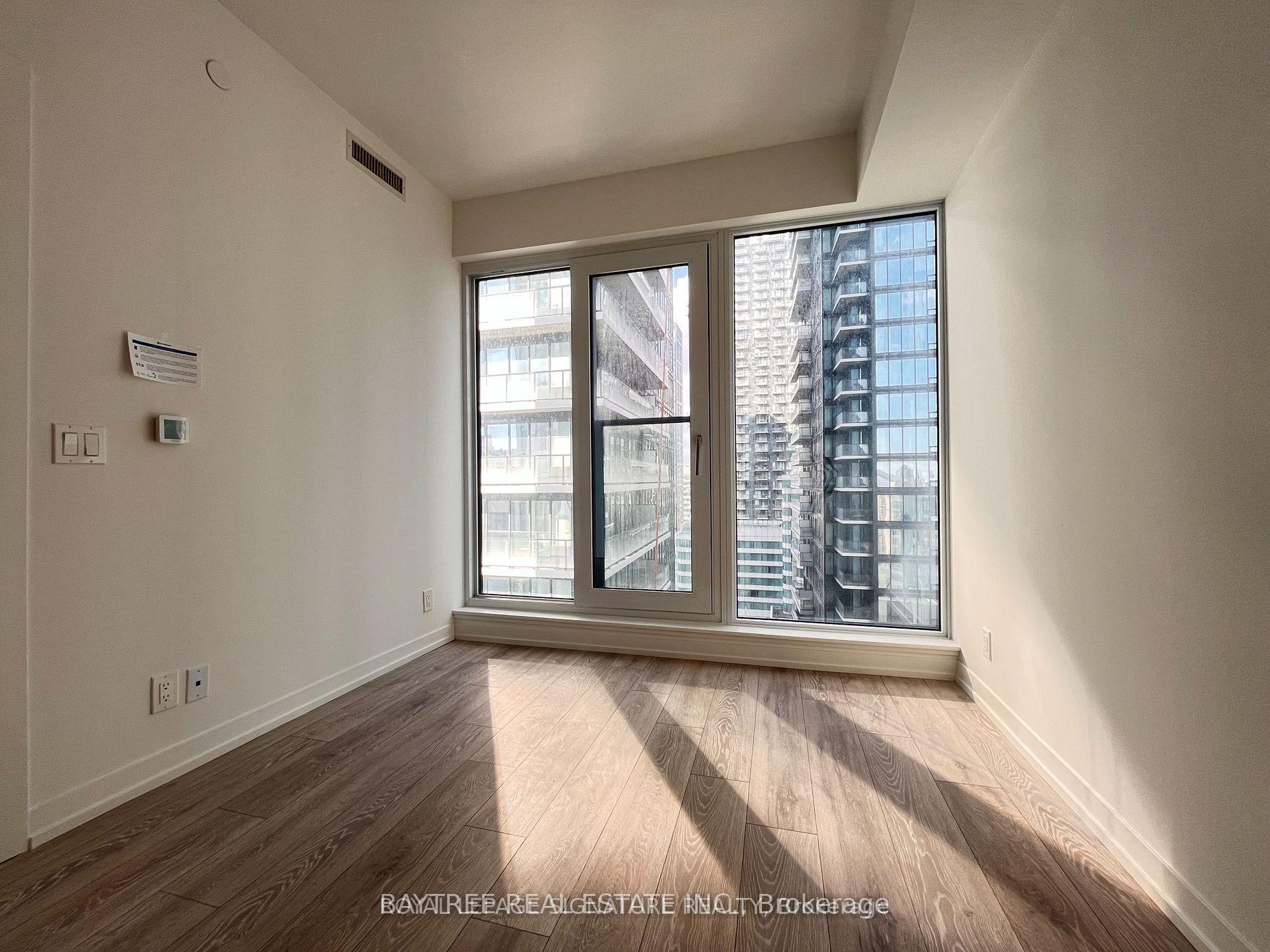 Photo 12 of Unit 2507, 55 Mercer Street, Toronto, Waterfront Communities — HOMEH