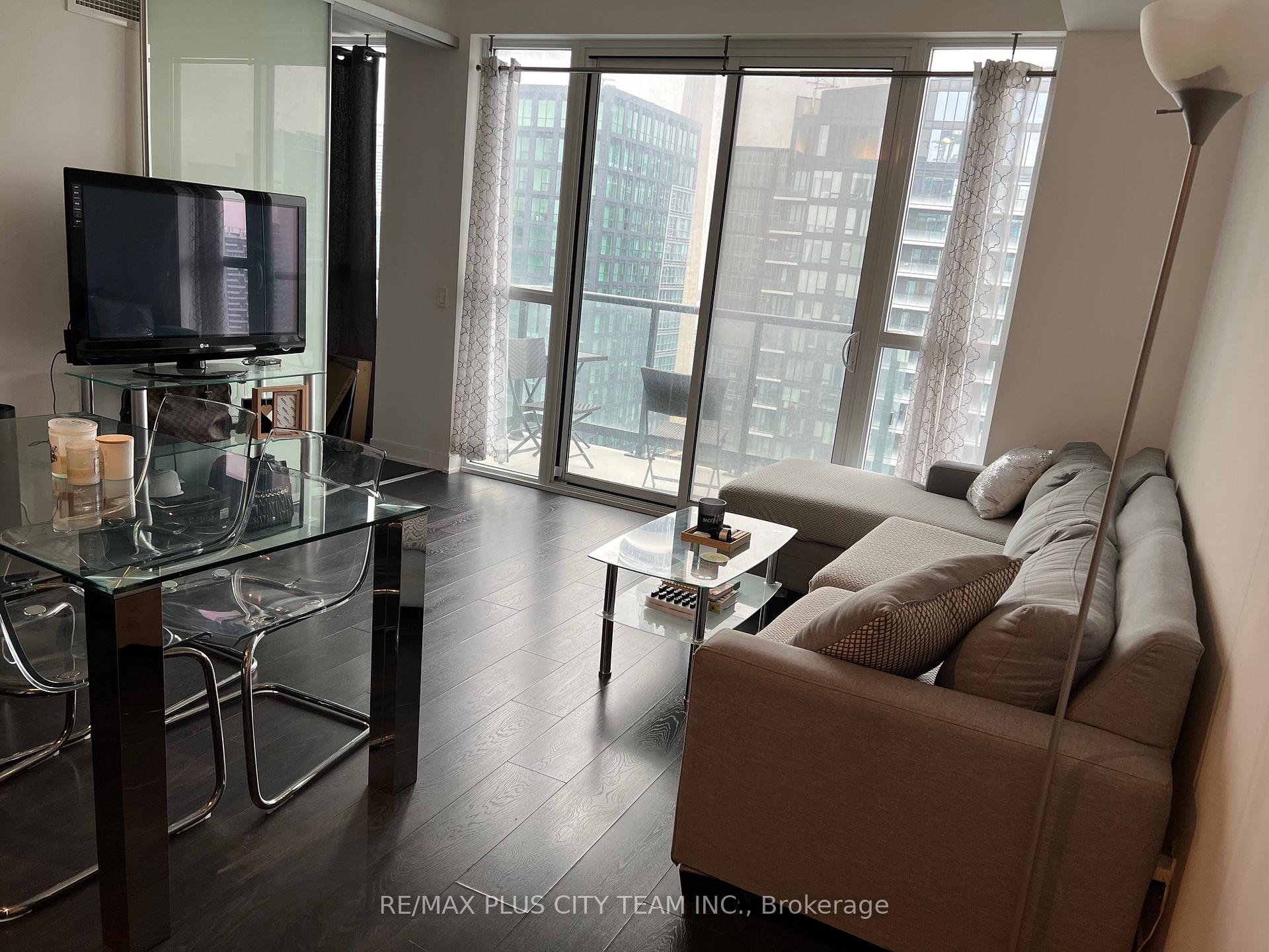 Photo 3 of Unit 4613, 87 Peter Street, Toronto, Waterfront Communities — HOMEH